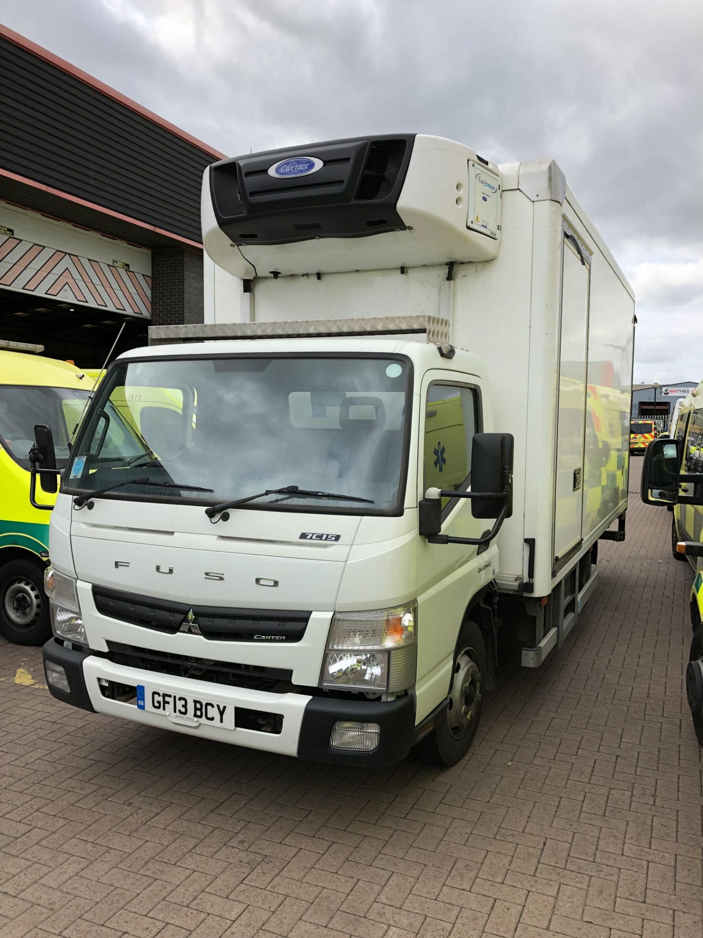 Mitsubishi Fuso Canter Duonic 7C15 registration No GD13 BCY refrigerated 2 axle rigid body diesel - Image 2 of 16