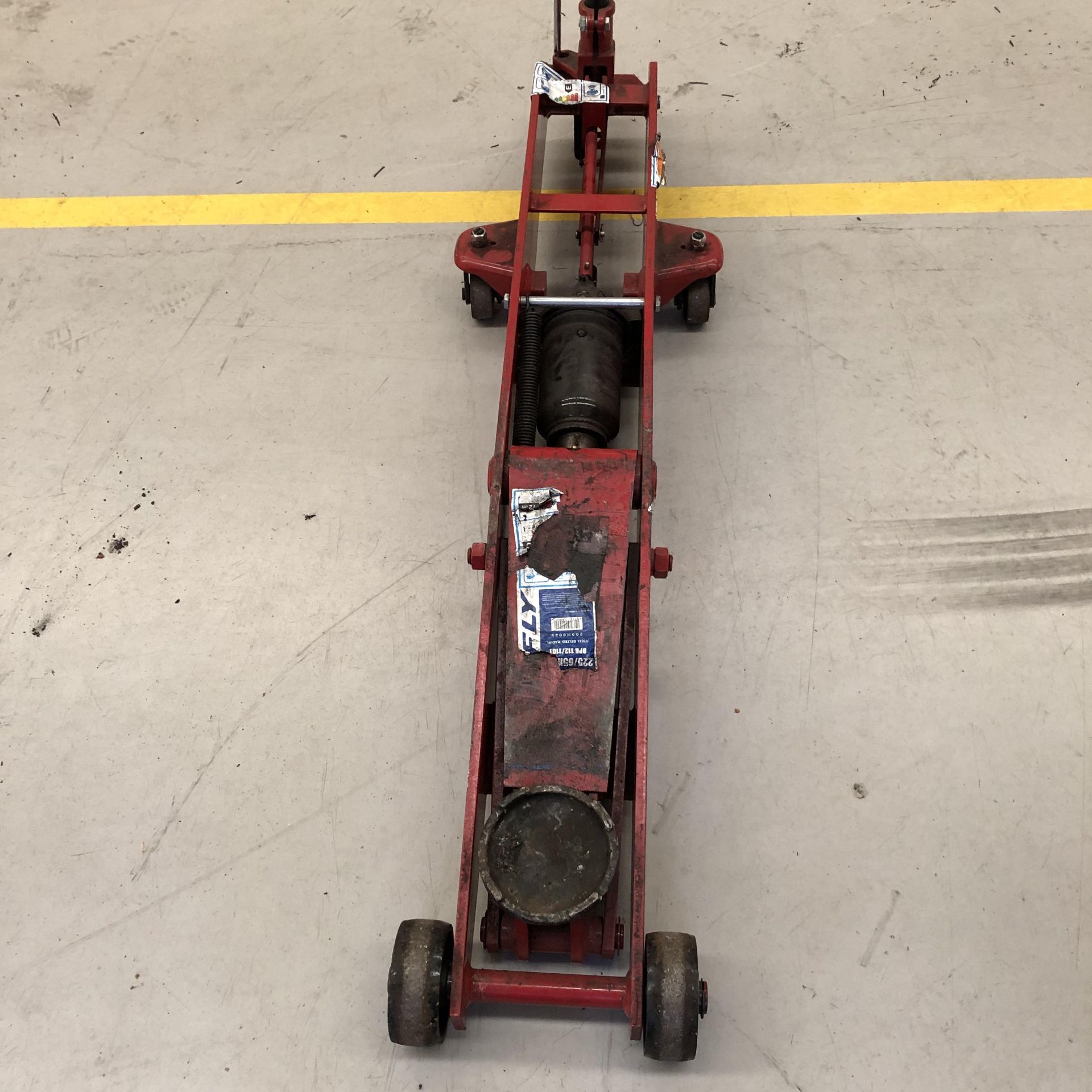 4 Tonne capacity Hydraulic trolley jack, unknown make receiver mounted air compressor - Image 2 of 5