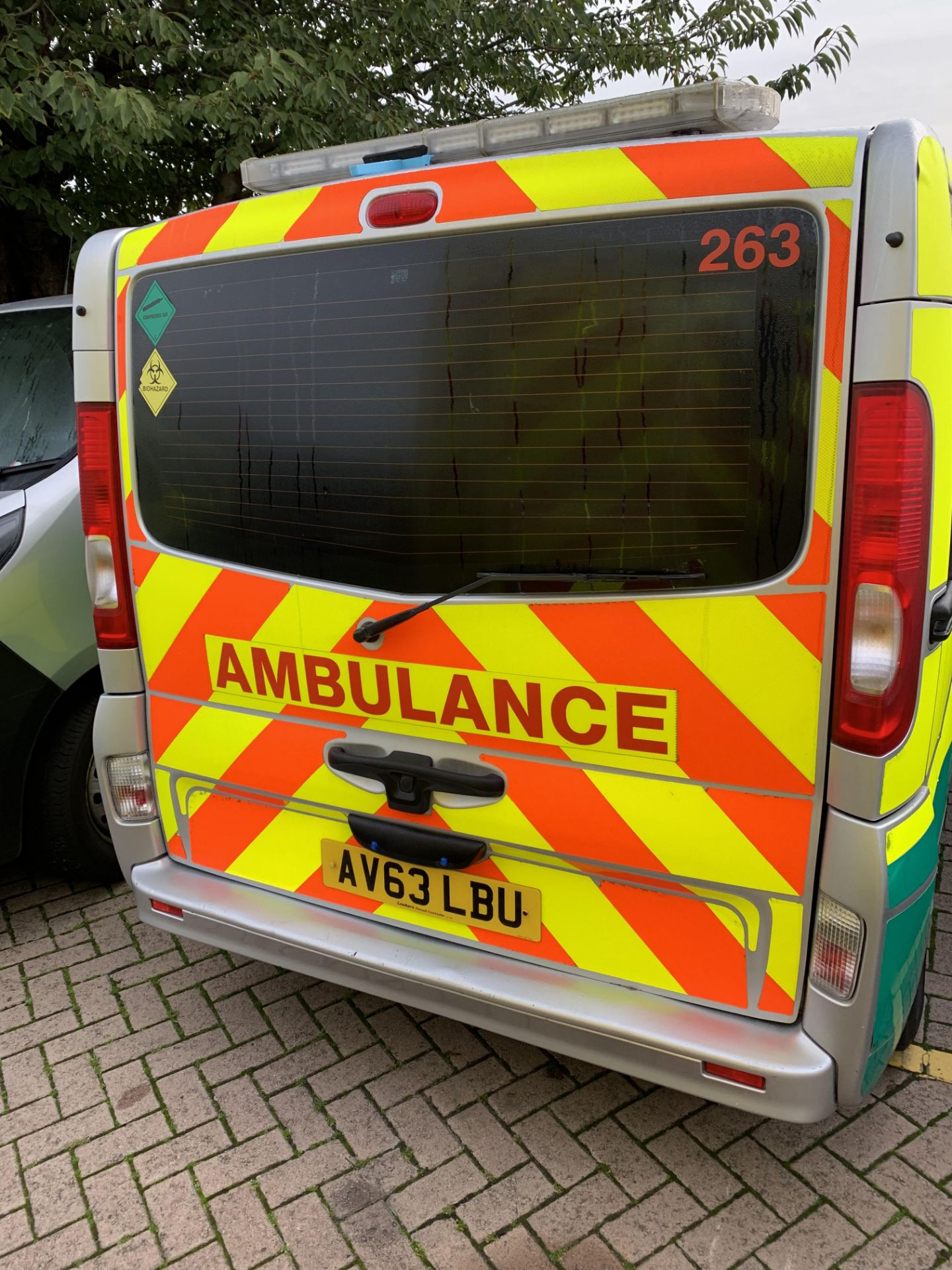 Renault Trafic LL29 DCI medical support minibus, 9 seater registration number AV63 LBU, recorded - Image 4 of 11