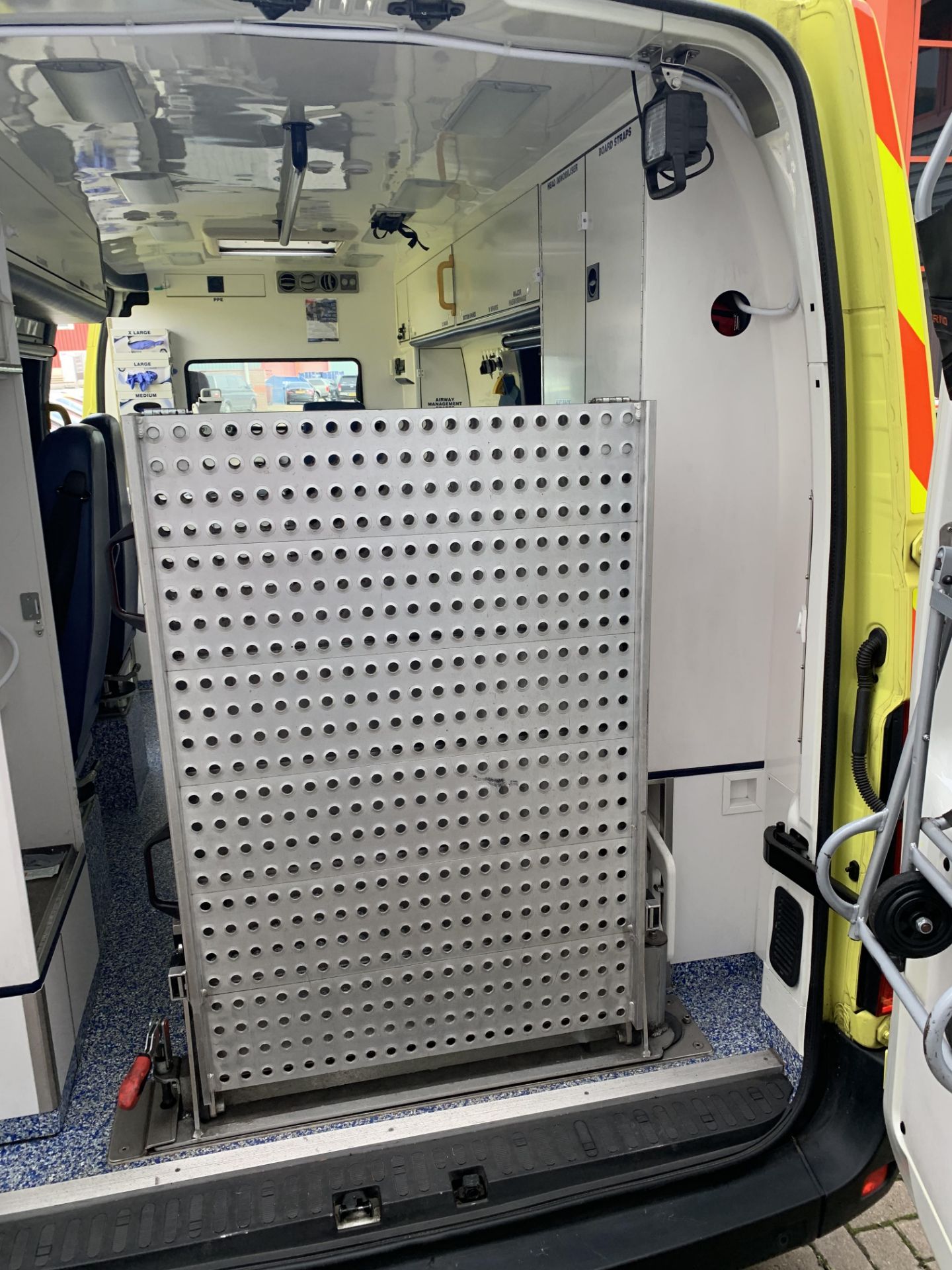 Renault Master LM35 dci A&E frontline ambulance, registration No. AY65 DTO, Cen compliant, BAUS - Image 9 of 12