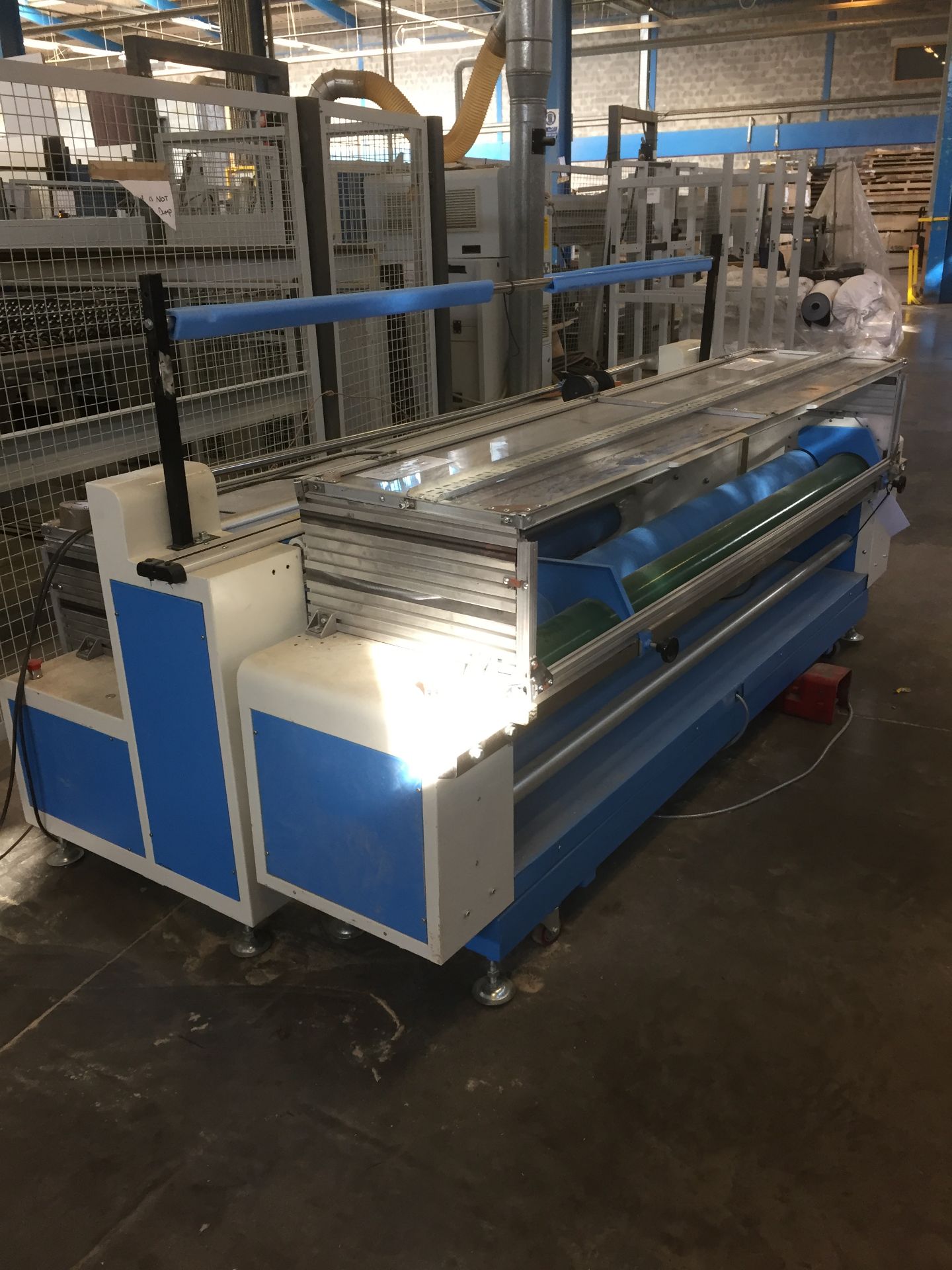 JD Automatic rolling fabric machine (240v) Model No. YFD-2100 F11(2019) Capacity 2100mm ** This - Image 2 of 3