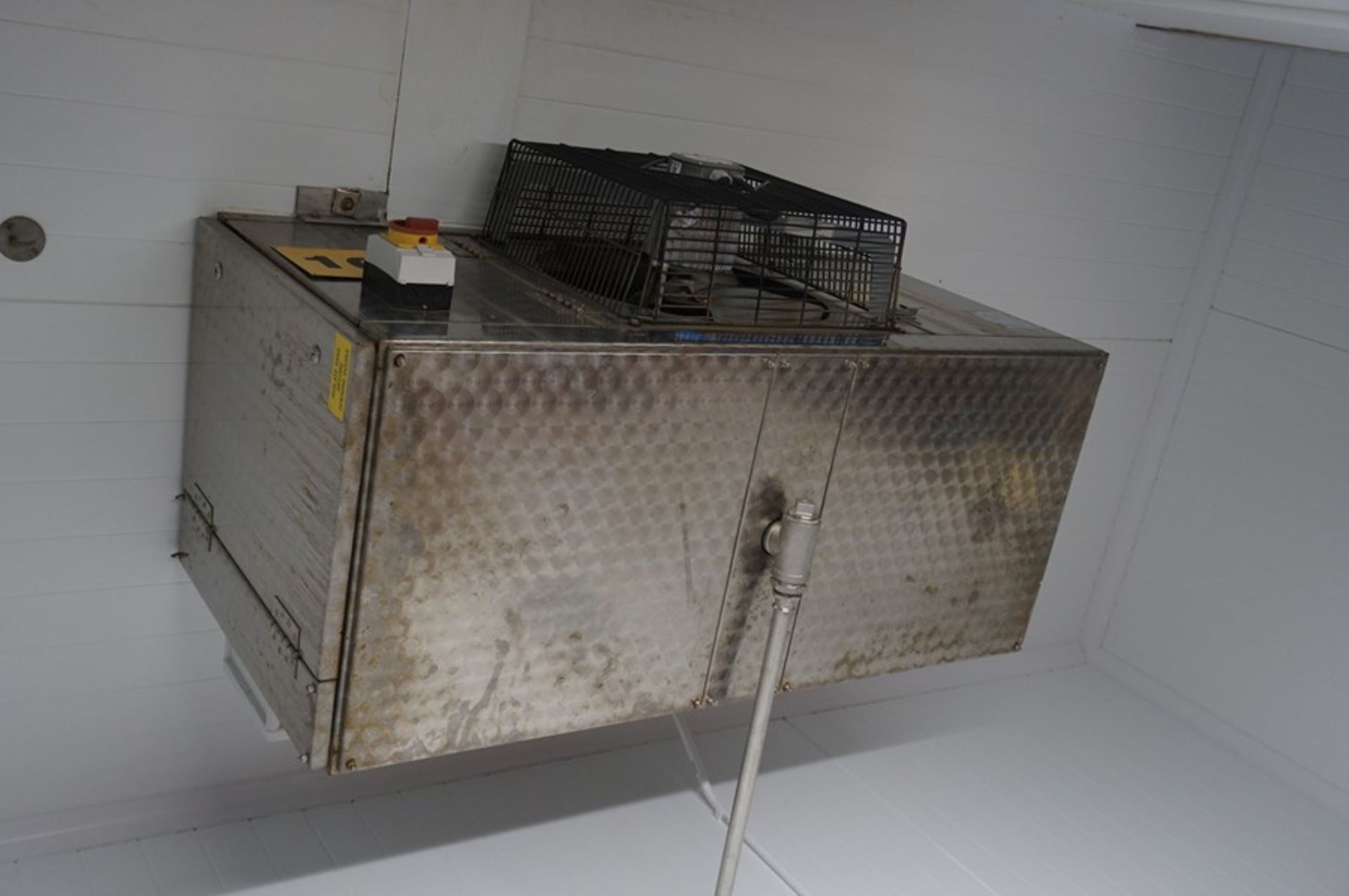 Coolers & Condensers, stainless steel single fan chiller unit (2005) Max: 100'c Min: -50'c (Lift out - Image 2 of 2