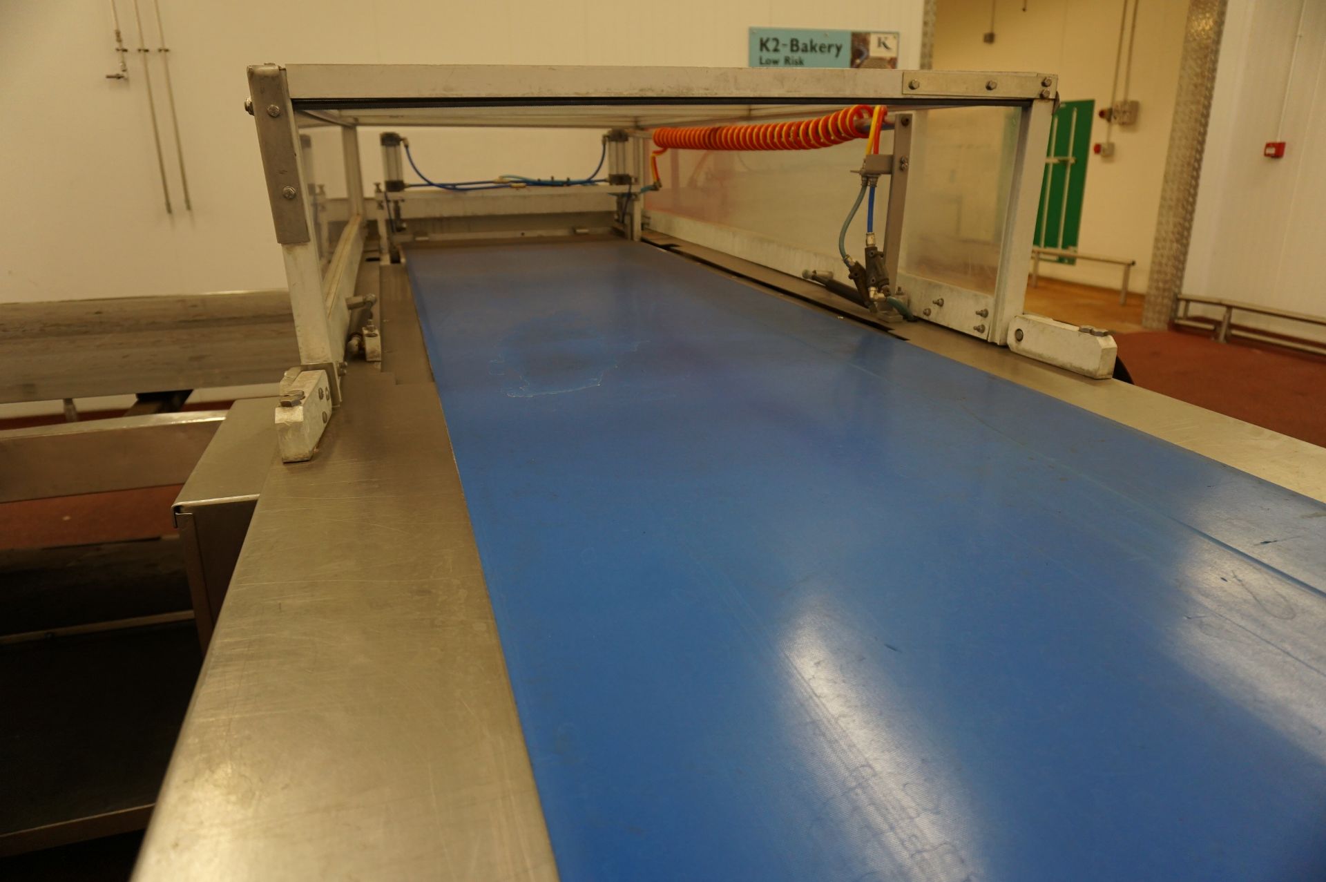 Motorised retracting belt conveyor, Approx. 5.3m (l) belt width: 650mm - Image 3 of 5