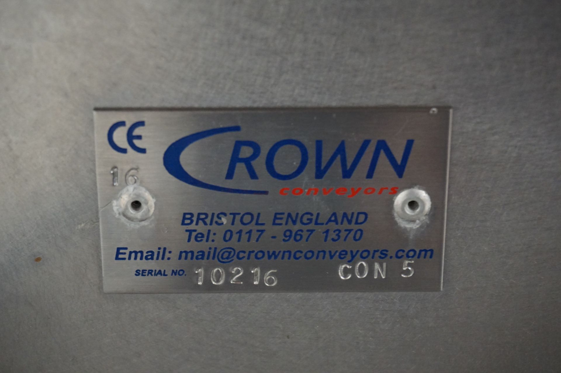 Crown, motorised mobile plastic belt conveyor, 2.34m (l) belt width: 300mm - Image 2 of 2