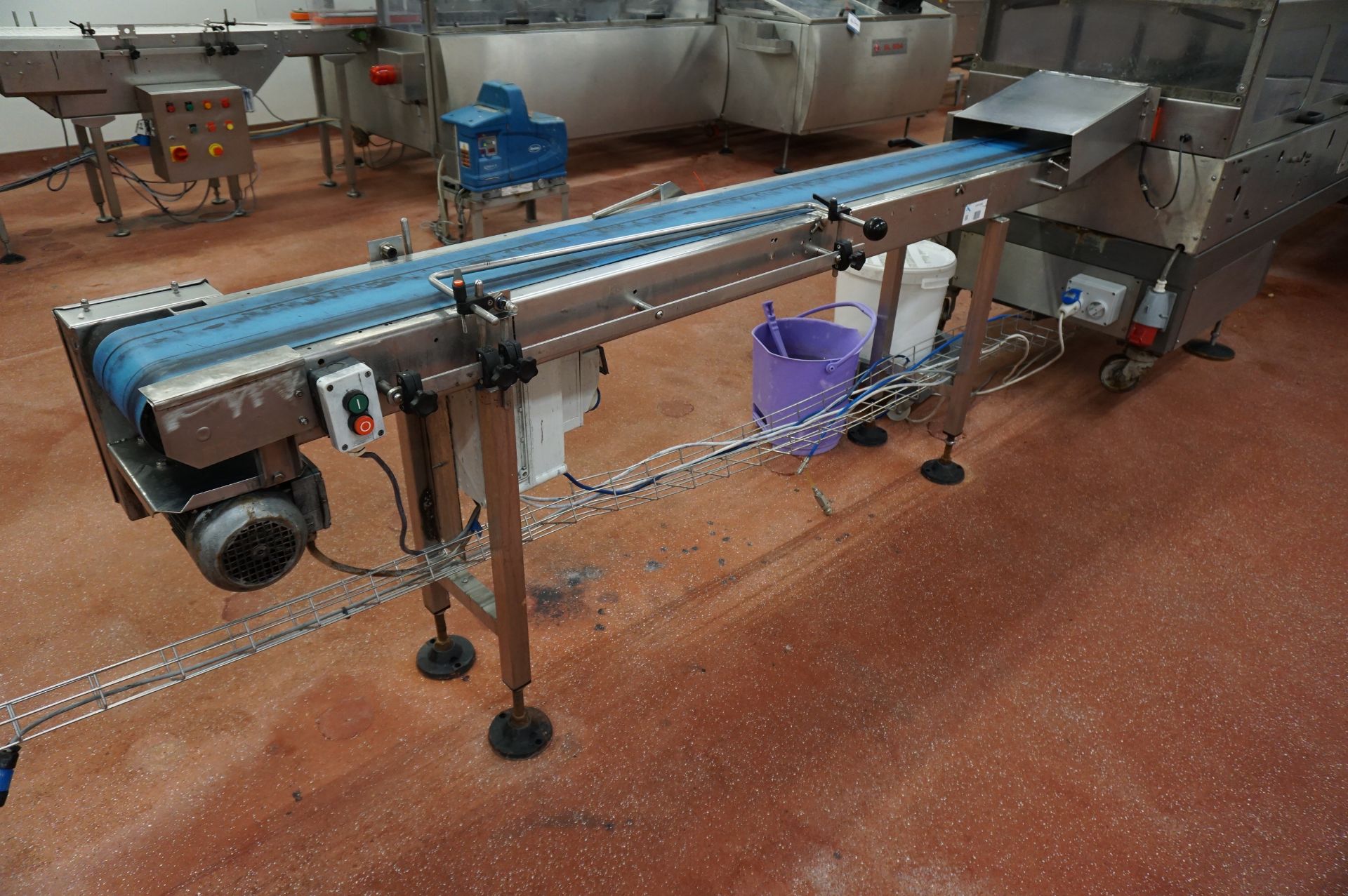 Bradman Lake Packaging Station Comprising: motorised infeed centering conveyor; SL90 cartoning - Image 10 of 11