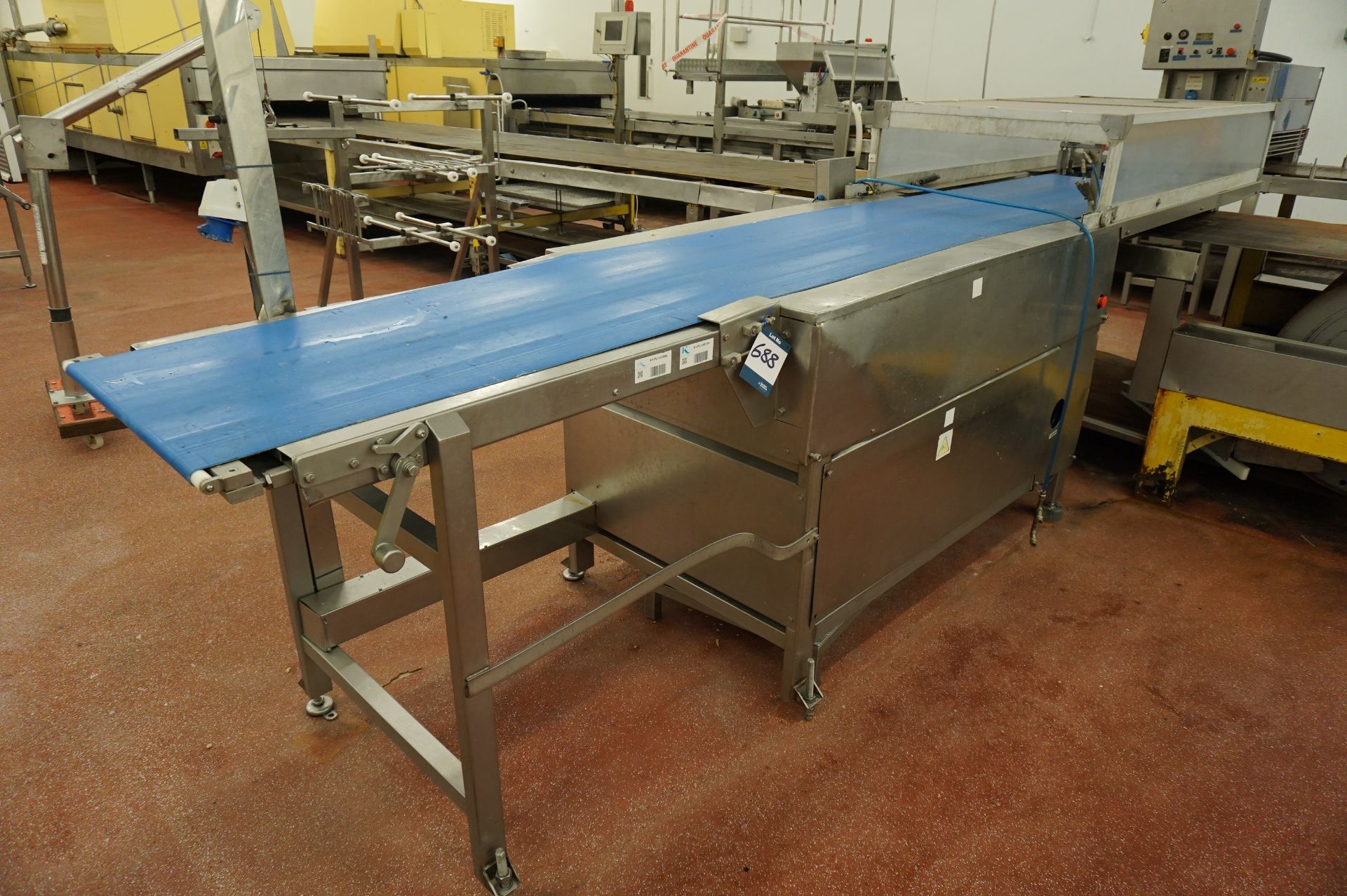 Motorised retracting belt conveyor, Approx. 4.2m (l) belt width: 645mm