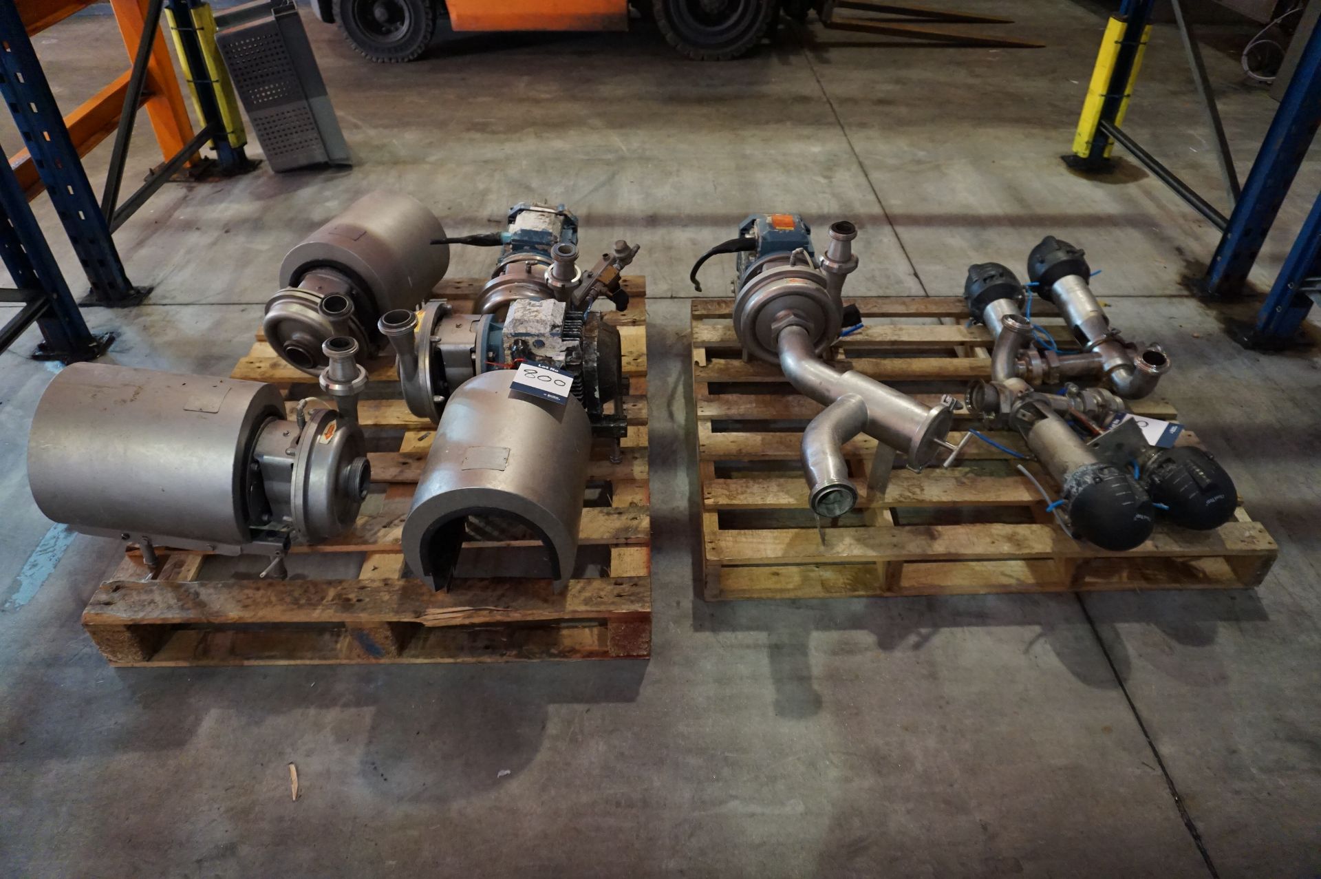 5 x Electrically driven pumps and 4 x ThinkTop valves