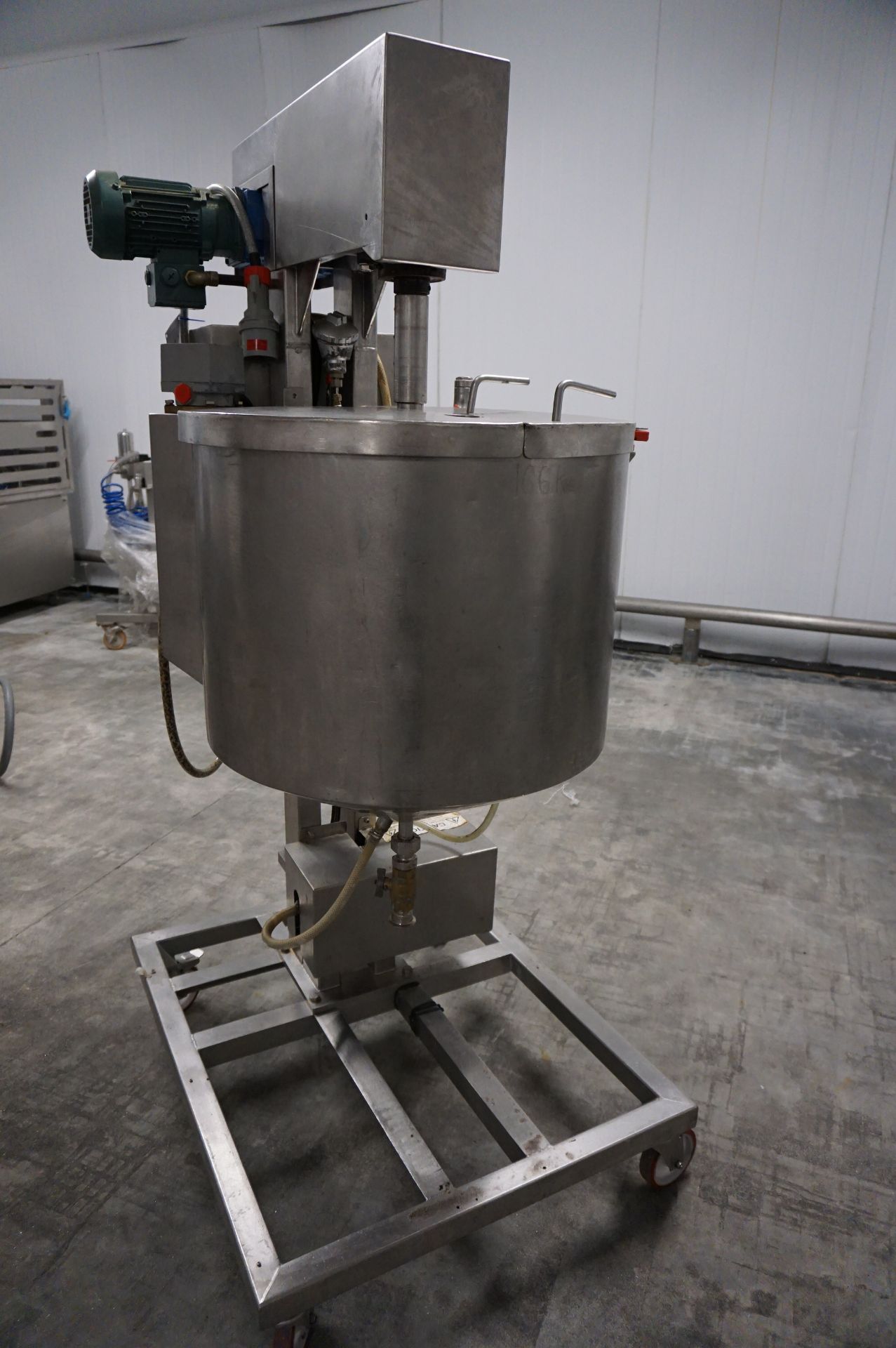 Unbadged mobile chocolate mixing vat, approc 100L with controls - Image 3 of 4