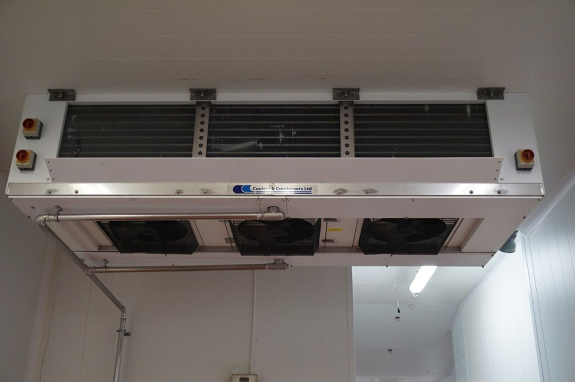 Coolers & Condensers, triple fan chiller unit (Lift out charge to bring unit to ground: £150) - Image 3 of 4