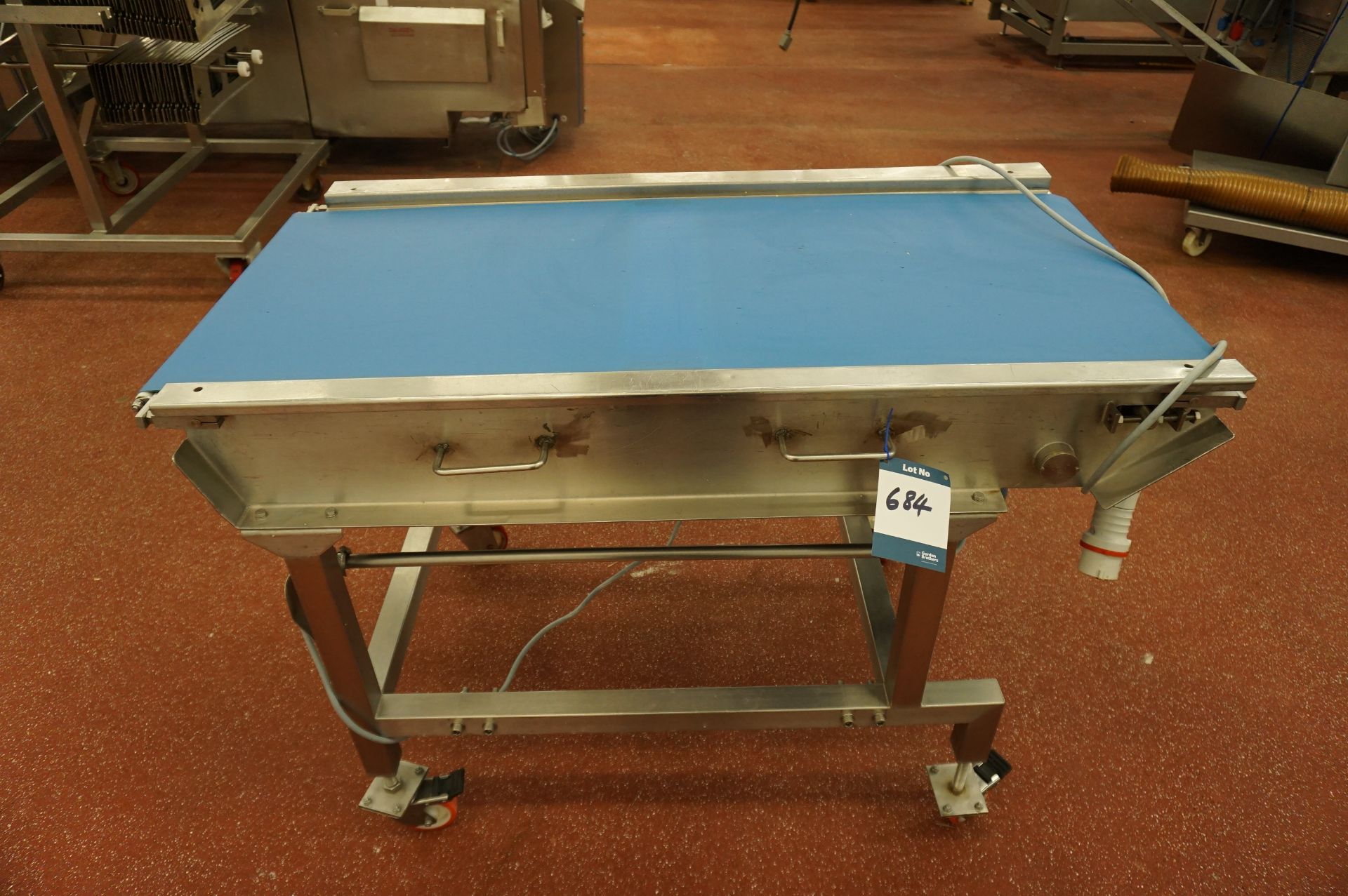 Motorised mobile belt conveyor, 1.18m (l) belt width: 625mm