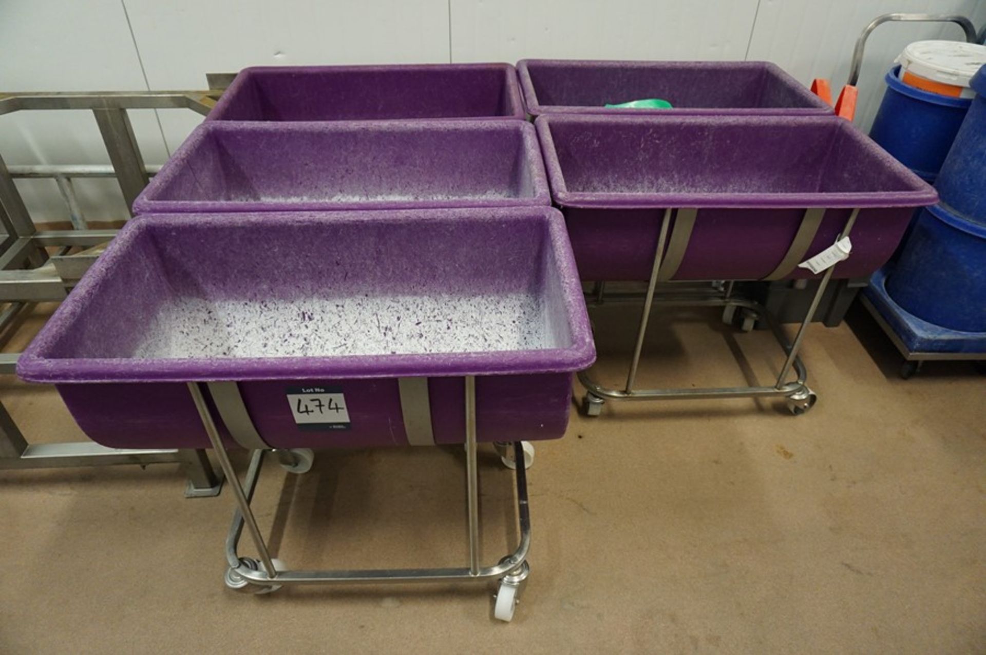 5 x mobile plastic trough's, as lotted - Image 2 of 2