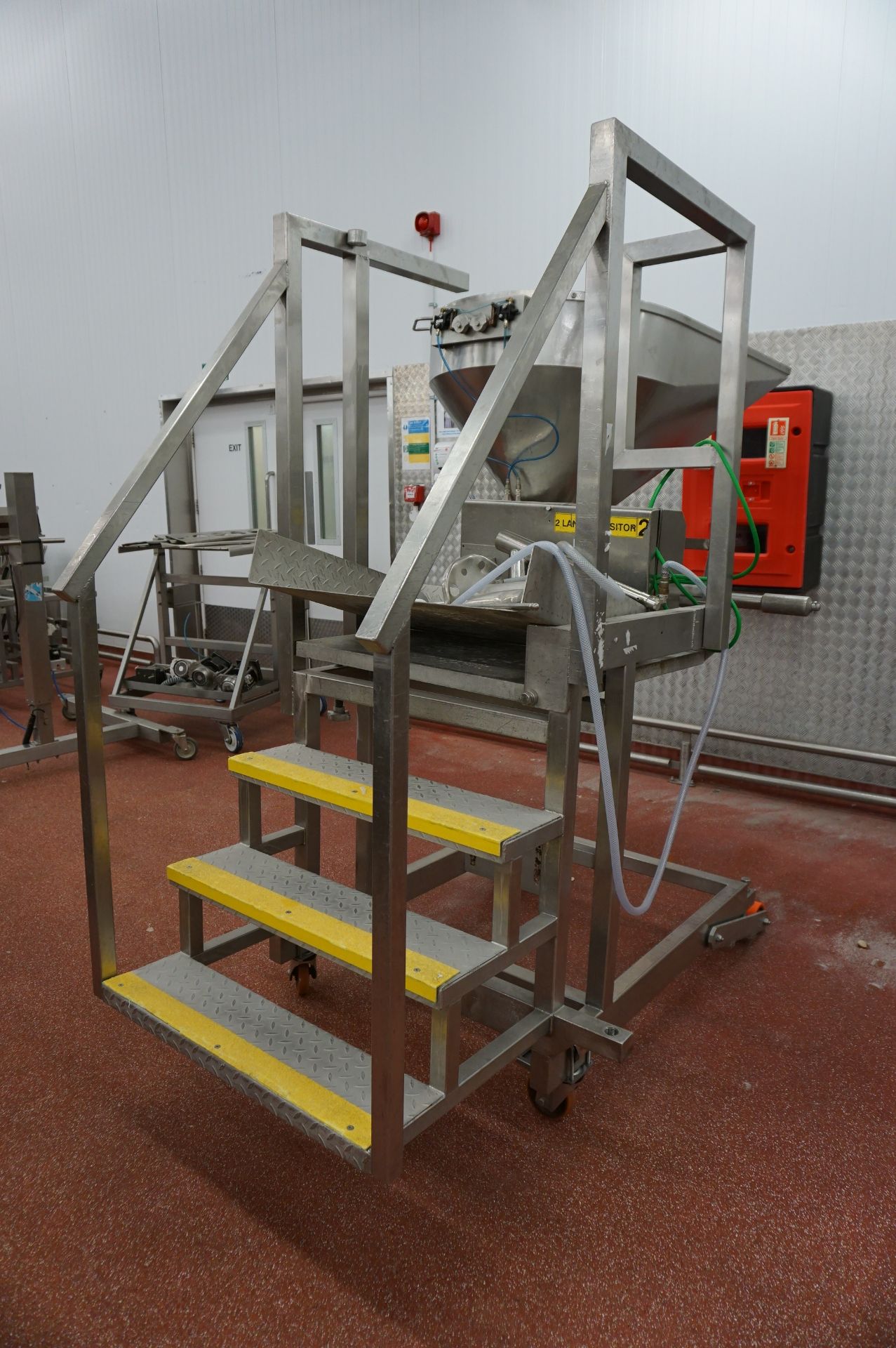 Unbadged mobile twin lane depositor with hopper infeed, access ladder and associated equipment, as - Image 3 of 4