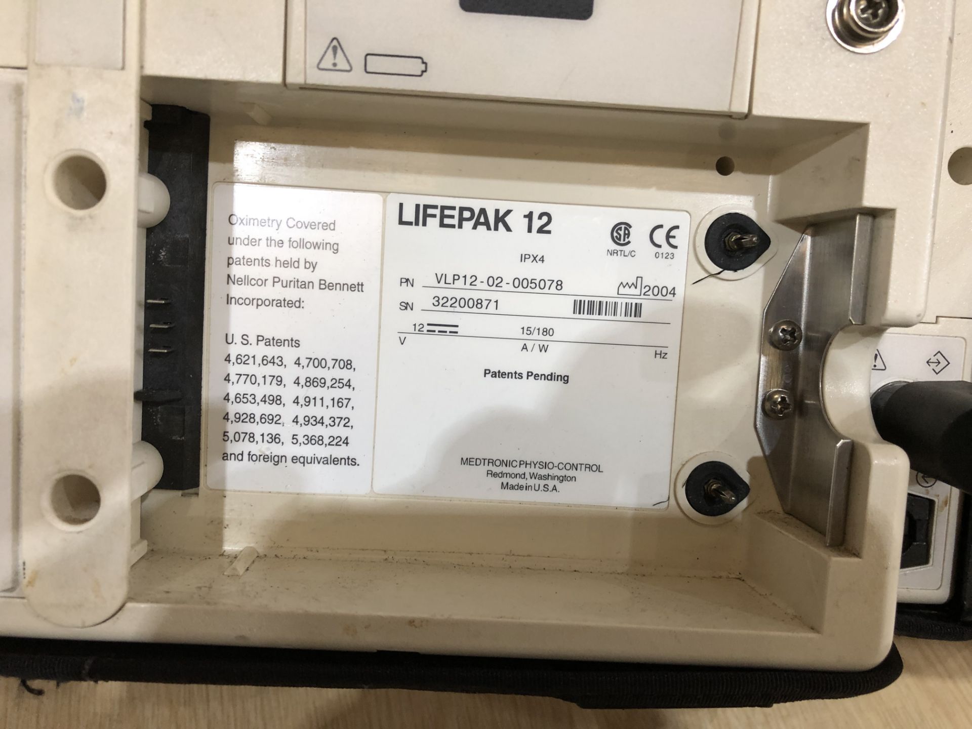 Lifepak 12 monitor/defibrillator, S/No 32200871 (2004) - Bild 3 aus 4