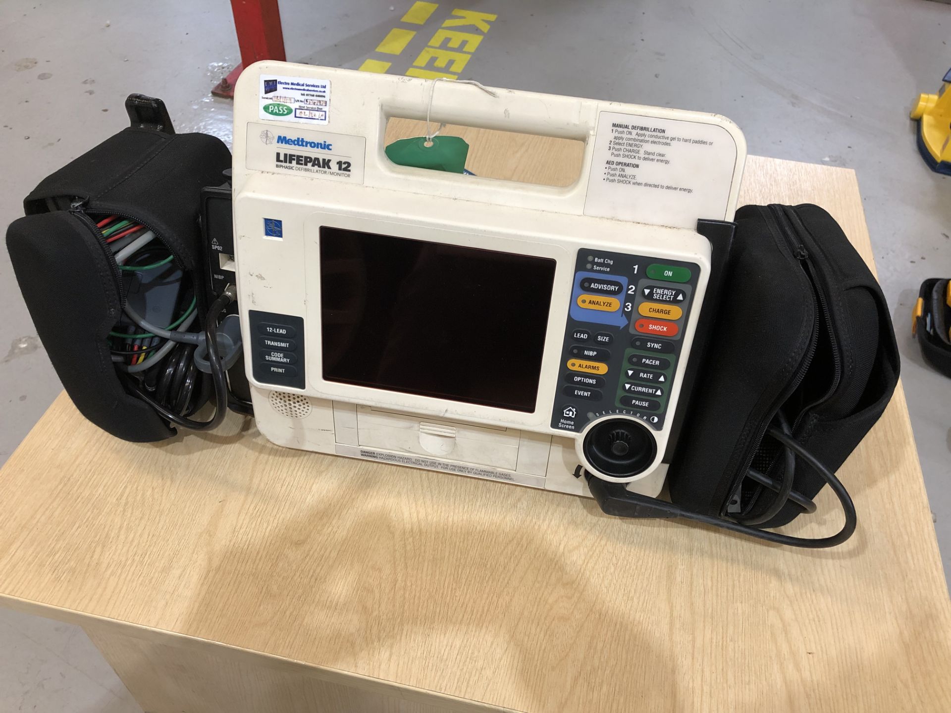 Lifepak 12 monitor/defibrillator, S/No 32200871 (2004)