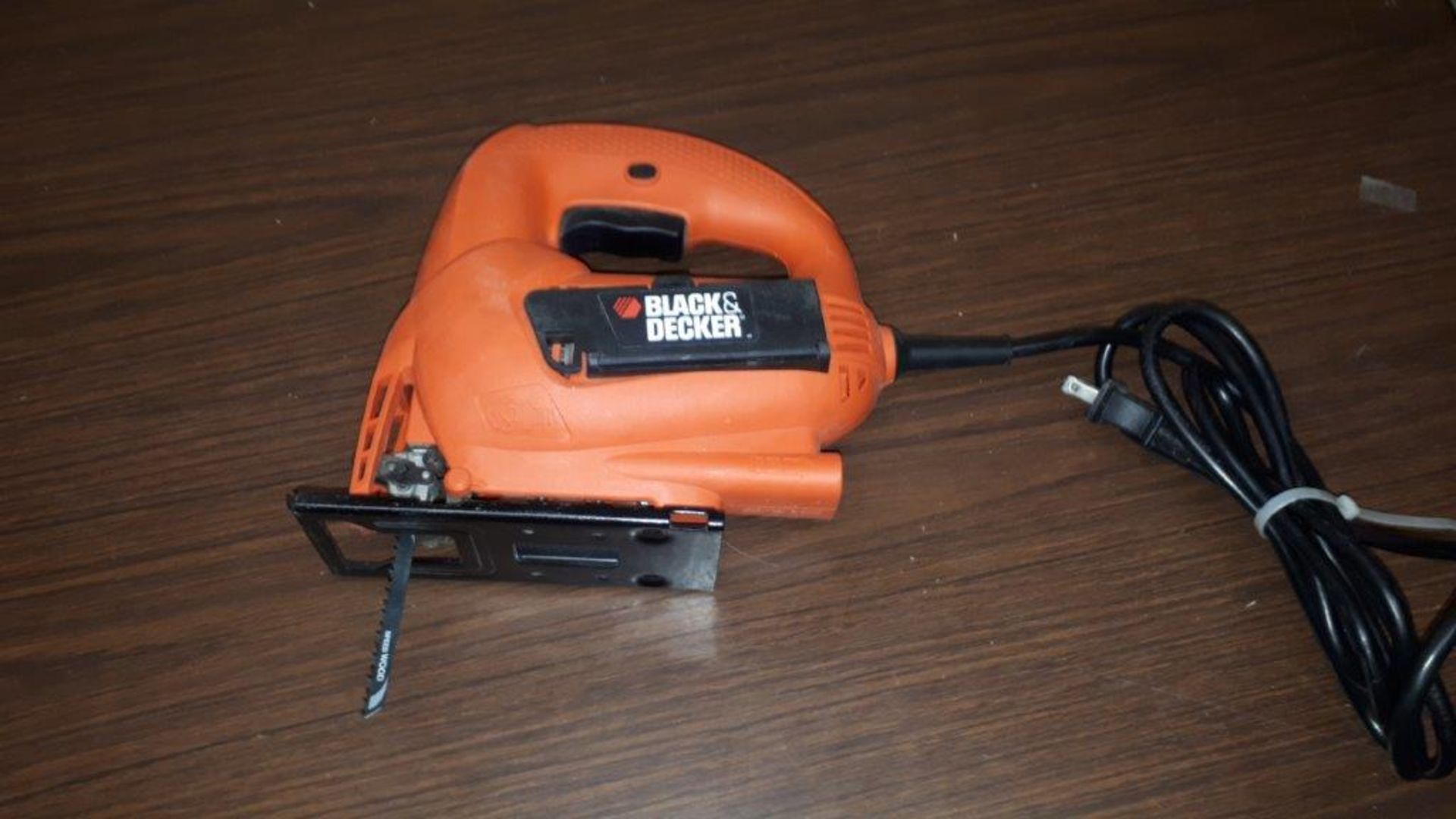 BLACK & DECKER Jig Saw, 4.5 A. (Blade Quick Release & Storage)