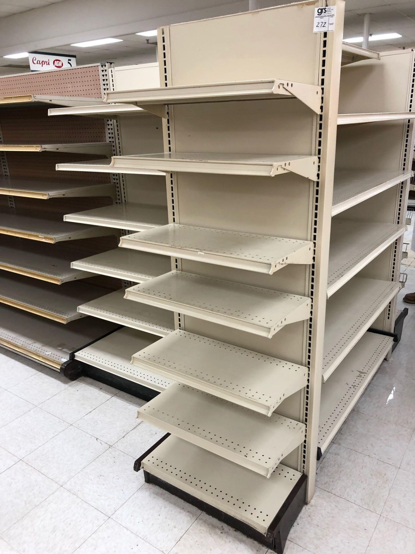 Single Sided Cantilever Shelving - Image 2 of 4