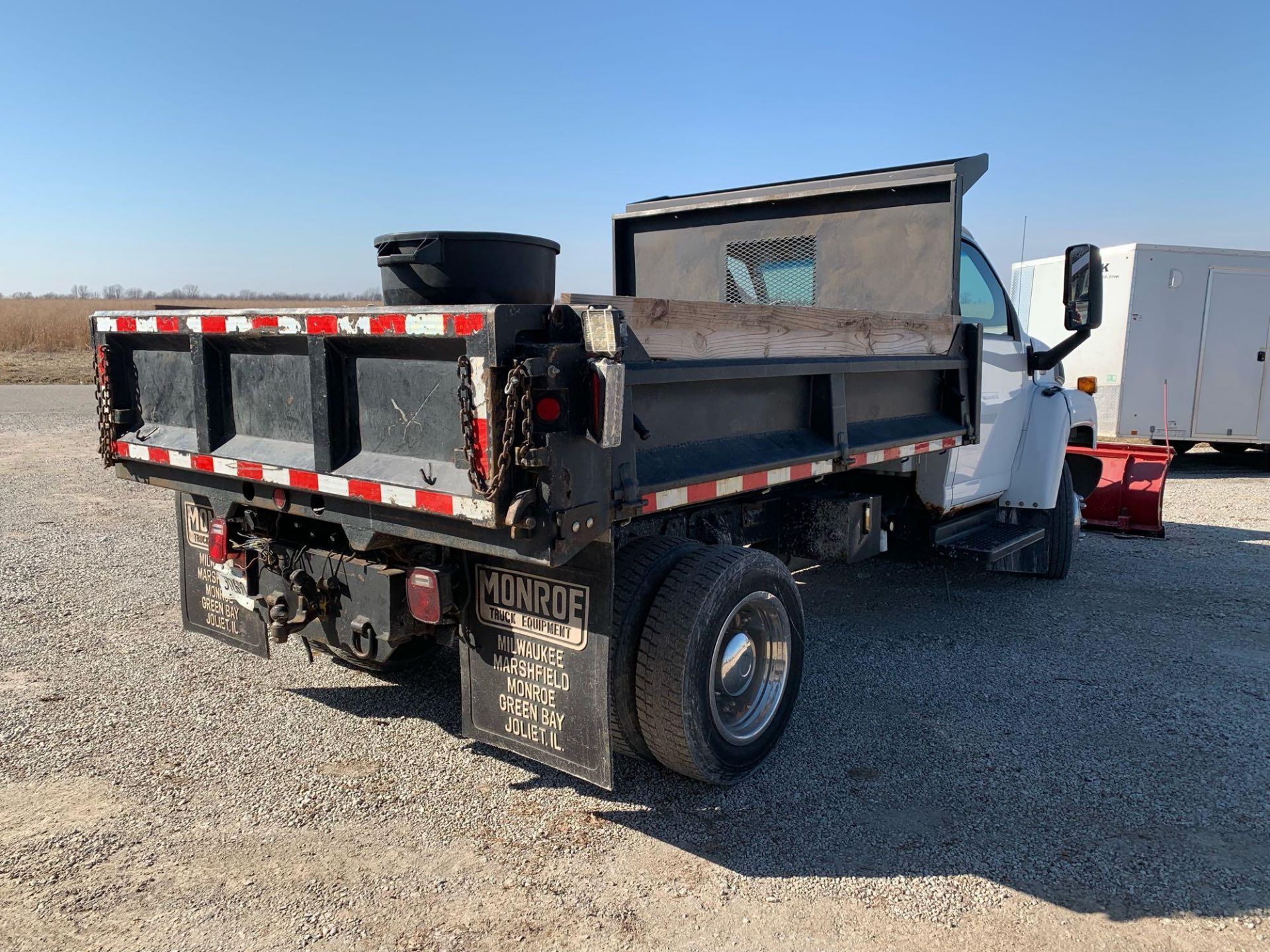 2003 GMC C4500 Duramax Diesel 6.6L Alison Transmission - Image 10 of 56