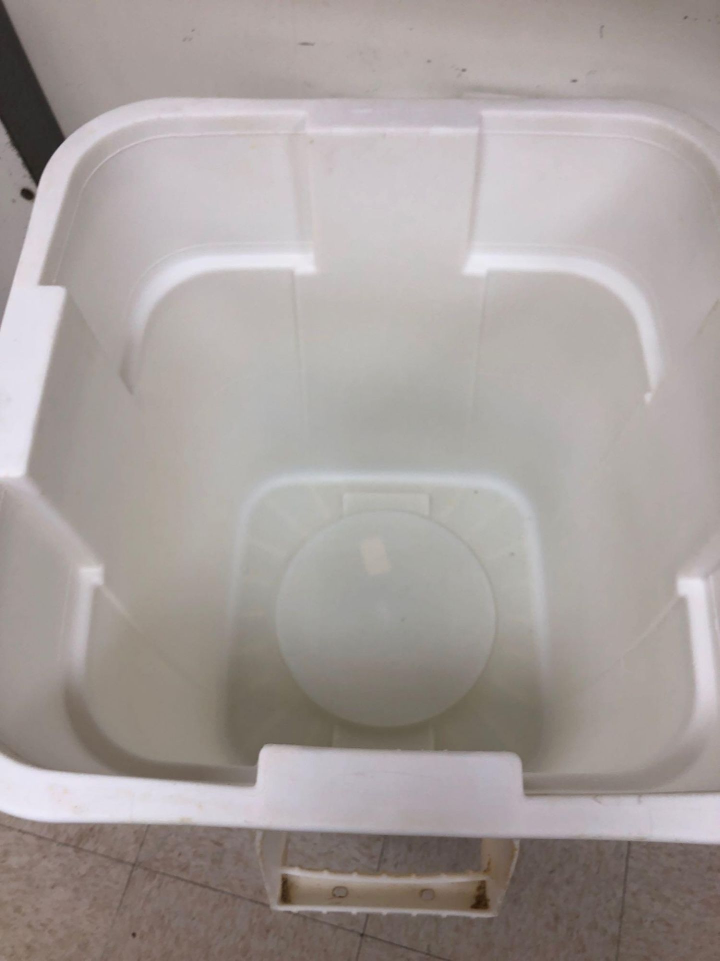 Rolling White Plastic Food Ingredient Bin - Image 2 of 3