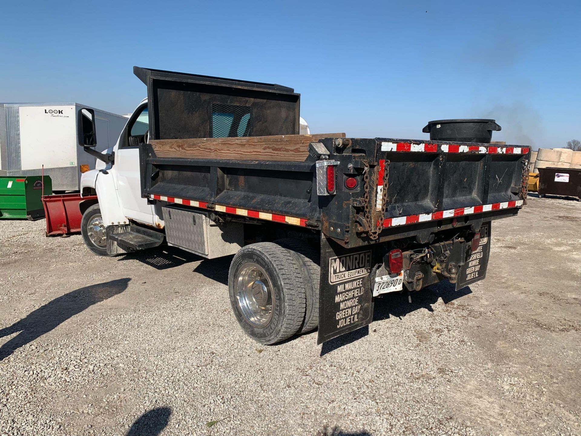 2003 GMC C4500 Duramax Diesel 6.6L Alison Transmission - Image 11 of 56