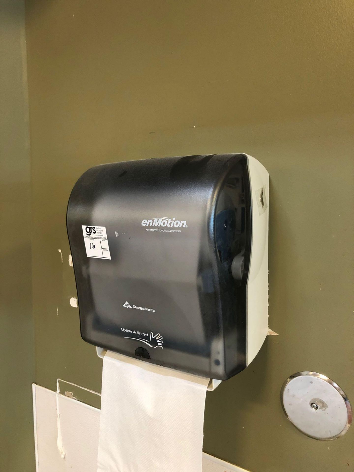 EnMotion Towel Dispenser - Image 2 of 2