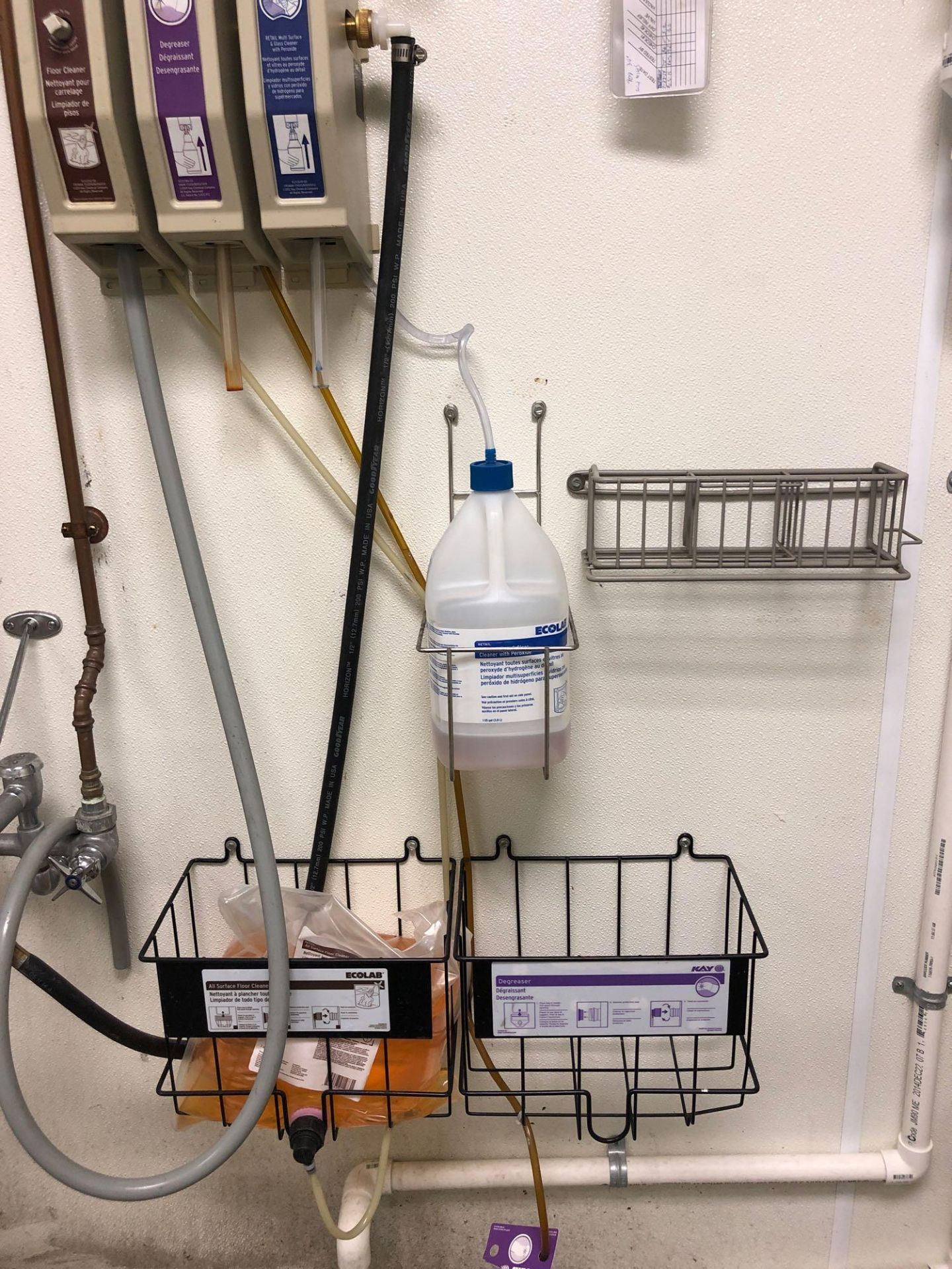 Eco Lab Maintenance Soap System - Image 2 of 4