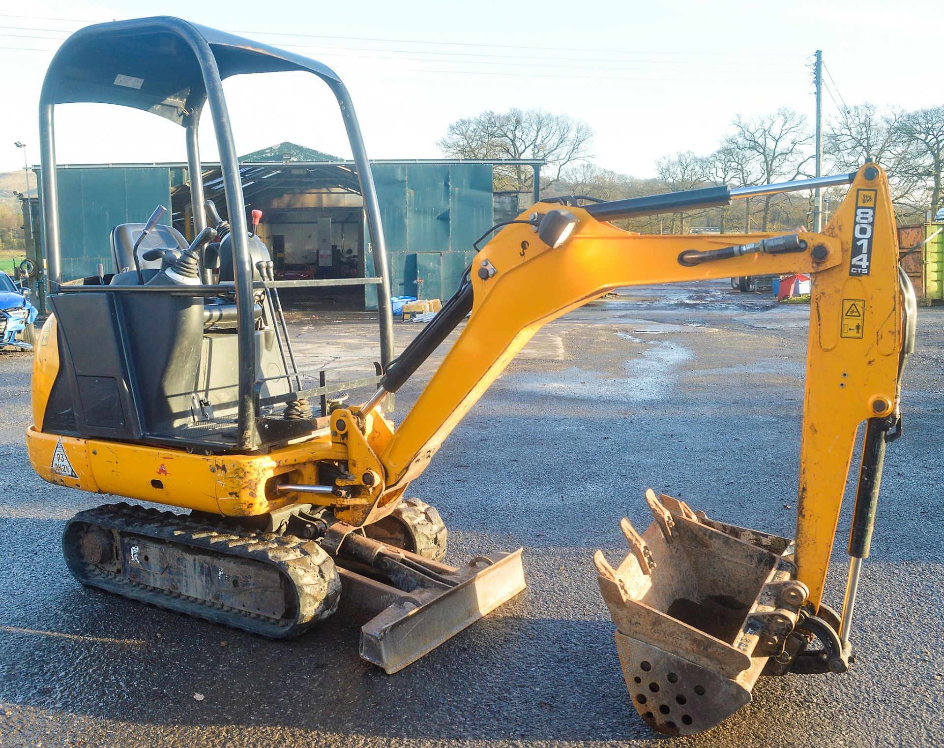 JCB 801.4 CTS 1.5 tonne rubber tracked mini excavator Year: 2014 S/N: 2070315 Recorded Hours: 1512 - Image 2 of 12