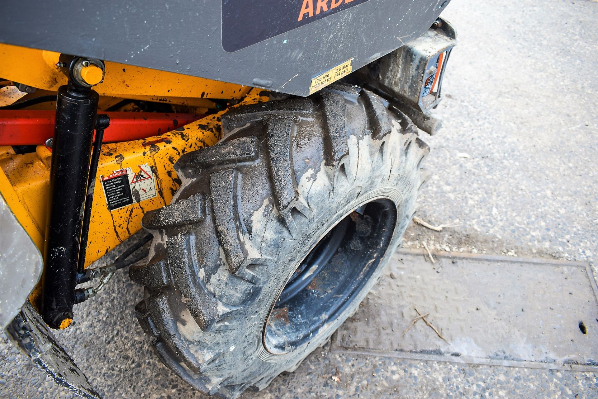 Thwaites 1 tonne hi tip dumper Year: 2014 S/N: 41707221 Recorded Hours: 1344 - Image 8 of 11