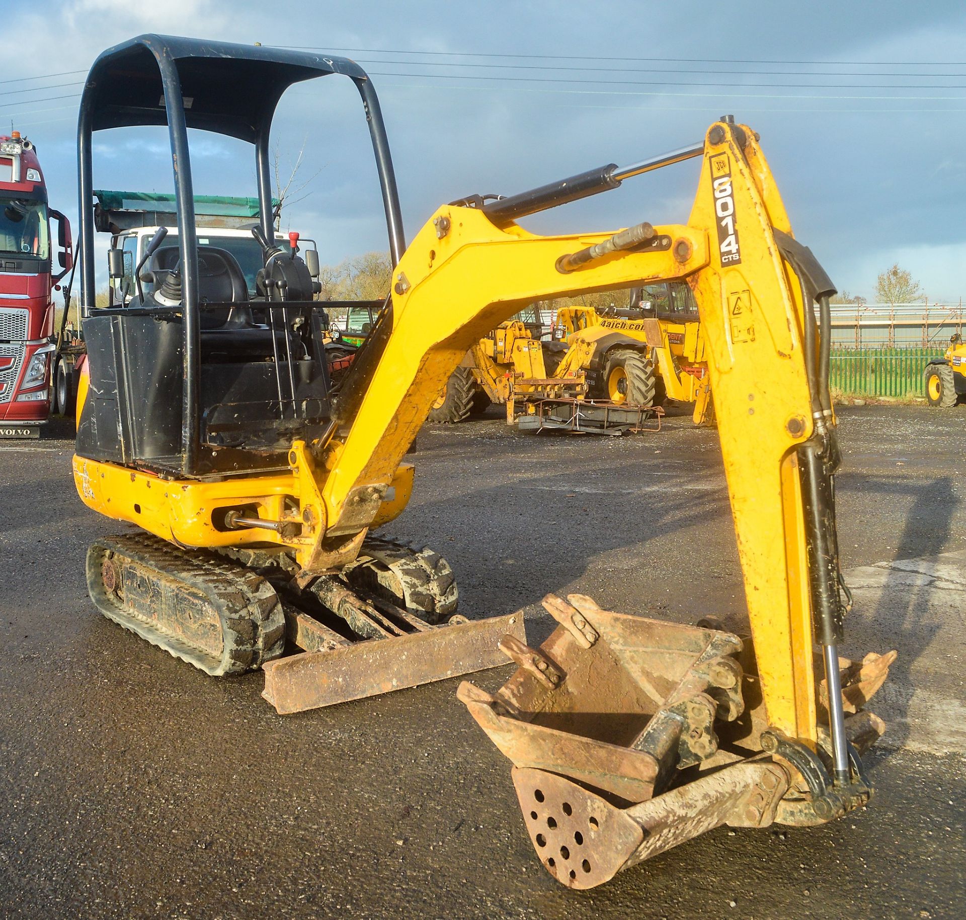 JCB 801.4 CTS 1.5 tonne rubber tracked mini excavator Year: 2014 S/N: 2070309 Recorded Hours: 1202 - Image 2 of 12