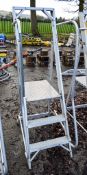 3 tread aluminium step ladder A665352