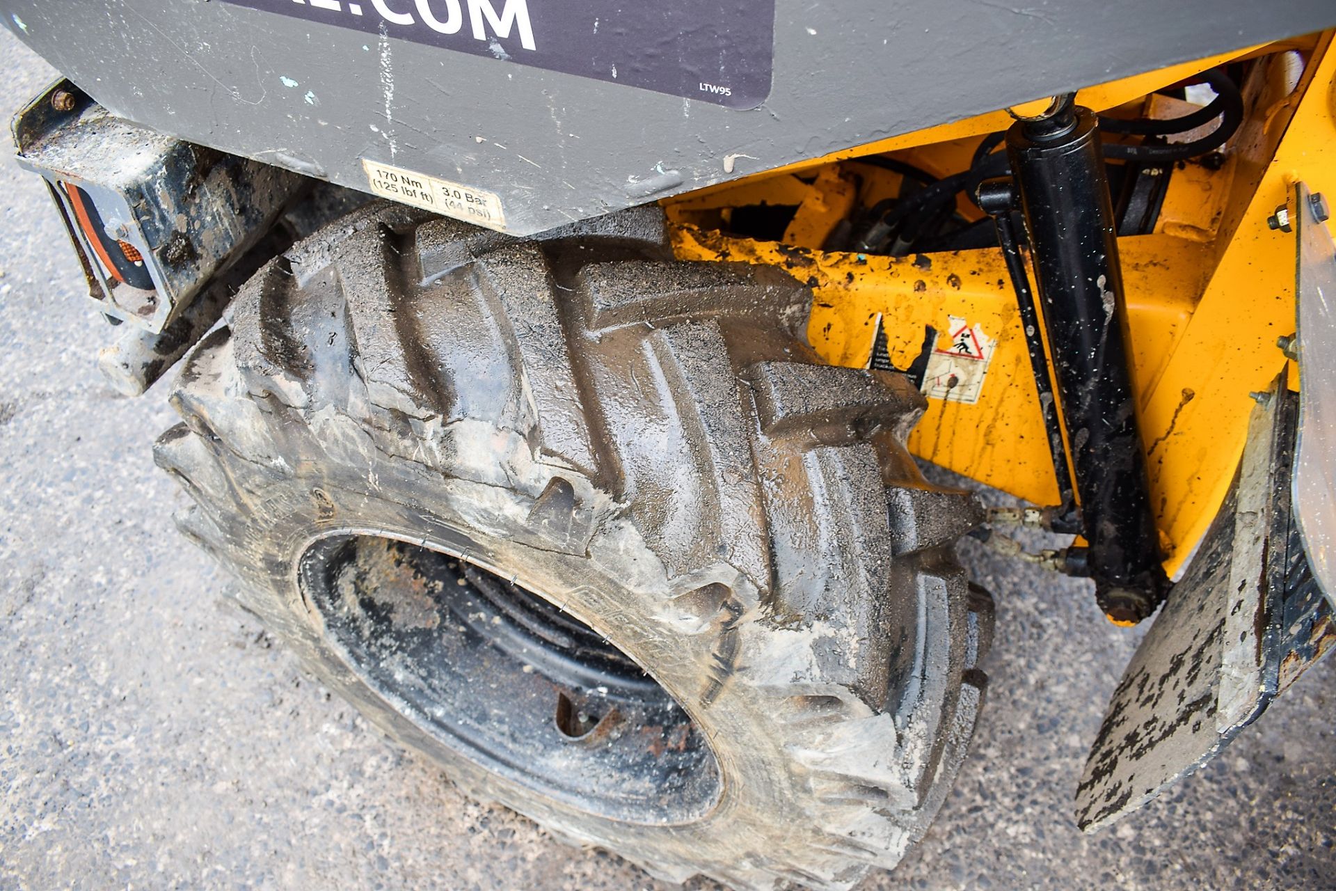 Thwaites 1 tonne hi tip dumper Year: 2014 S/N: 41707221 Recorded Hours: 1344 - Image 9 of 11