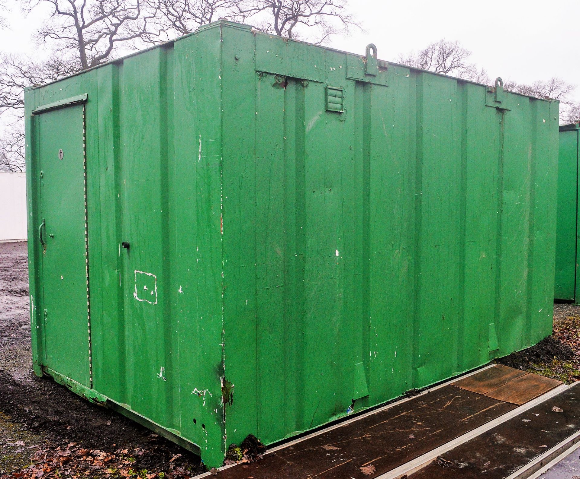 12 ft x 8 ft steel anti vandal 2 + 1 toilet site unit c/w keys A439936 - Image 4 of 7