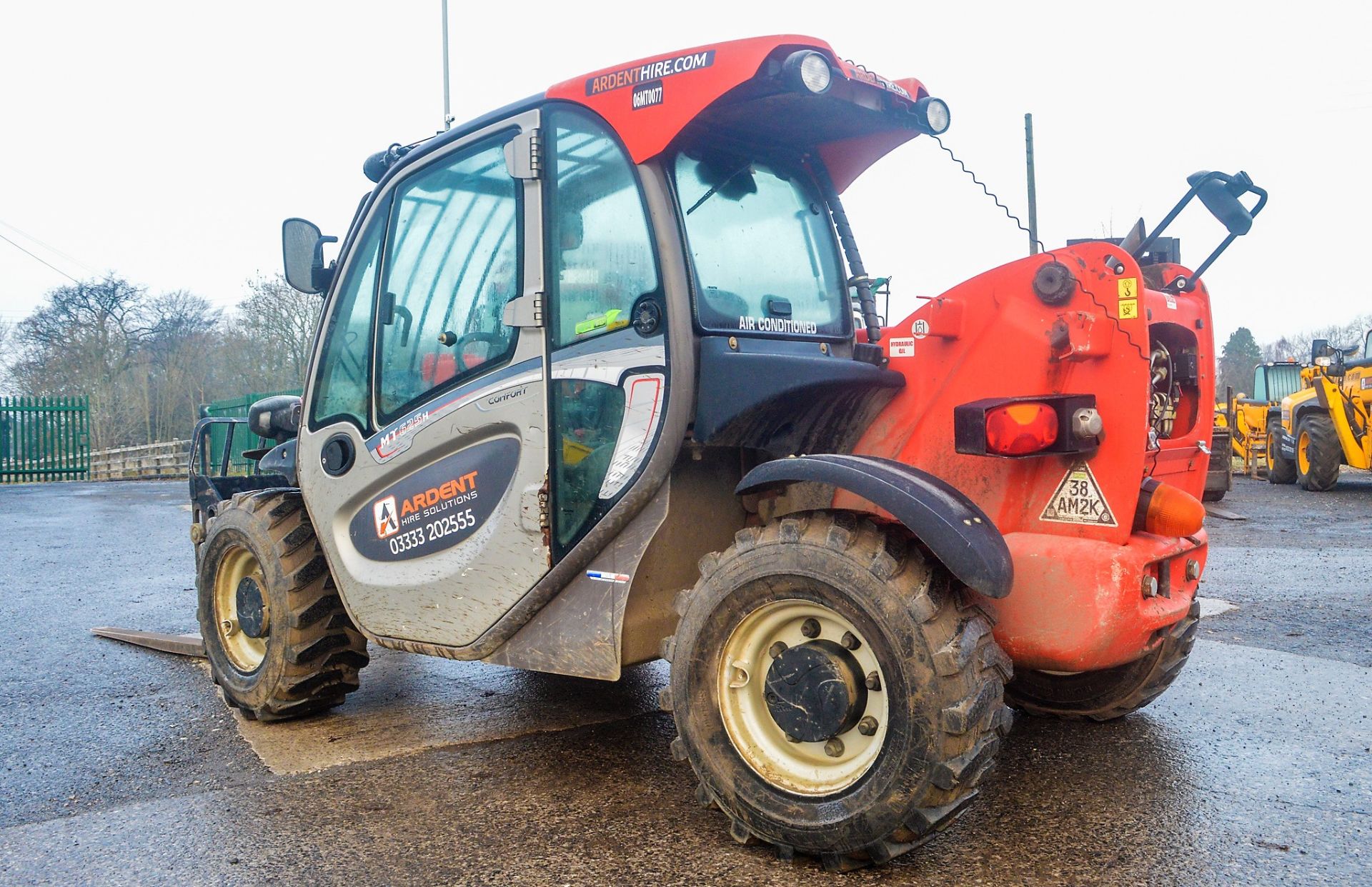 Manitou MT 625H Comfort 6 metre telescopic handler  Year: 2015 S/N: 951243 Recorded hours: 3238 c/ - Image 3 of 13