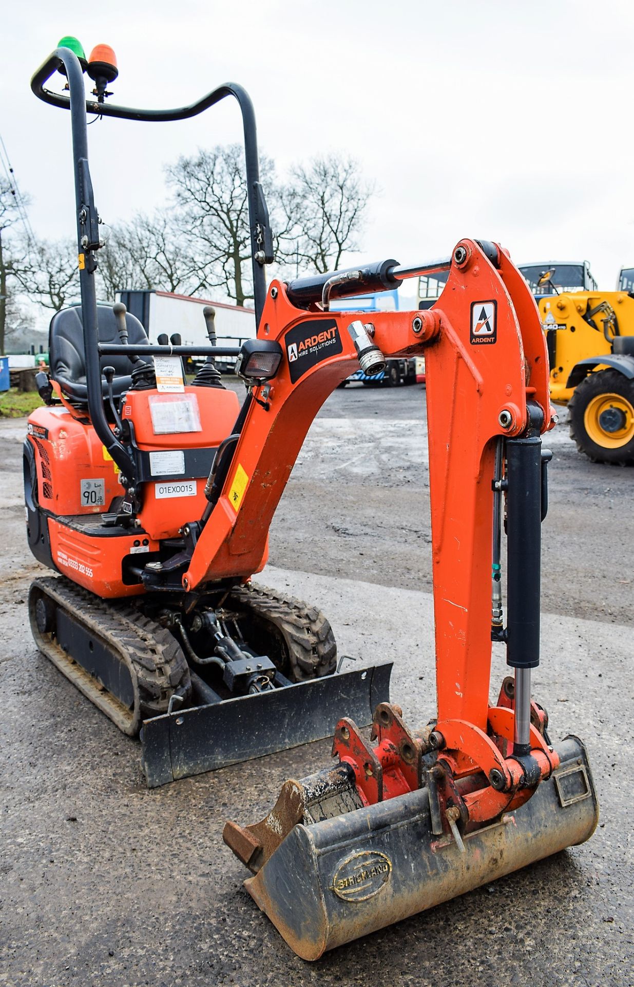 Kubota KX008-3 0.8 tonne rubber tracked micro excavator Year: 2017 S/N: 29294 Recorded Hours: 256 - Image 2 of 13