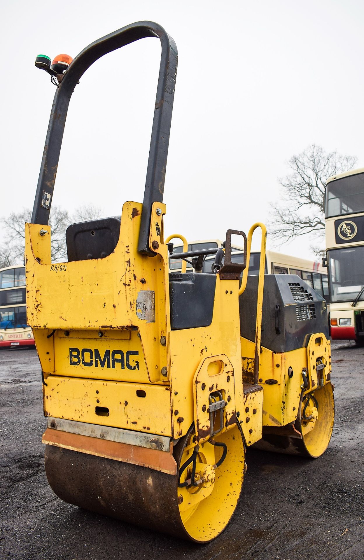 Bomag BW80 double drum ride on roller Year: 2006 S/N:101460425971 Recorded Hours: Not displayed ( - Image 4 of 7