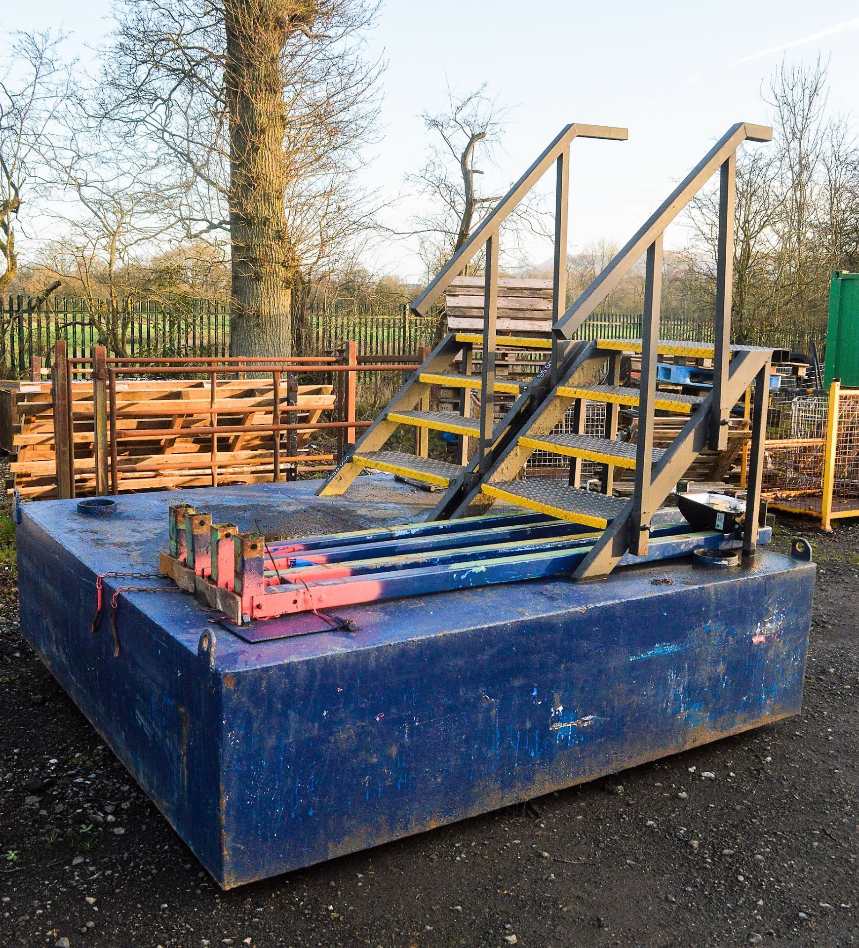 12 ft x 8 ft steel anti vandal 2 + 1 toilet site unit c/w tank, access steps & keys - Image 5 of 9