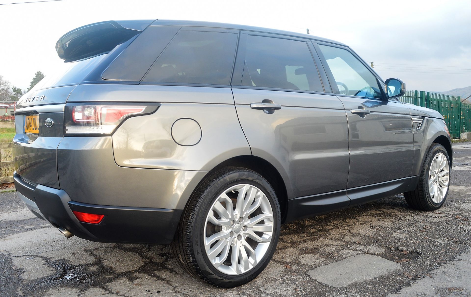 Range Rover Sport HSE SDV6 diesel estate SUV Registration Number: AD14 DUG Date of Registration: - Image 4 of 12