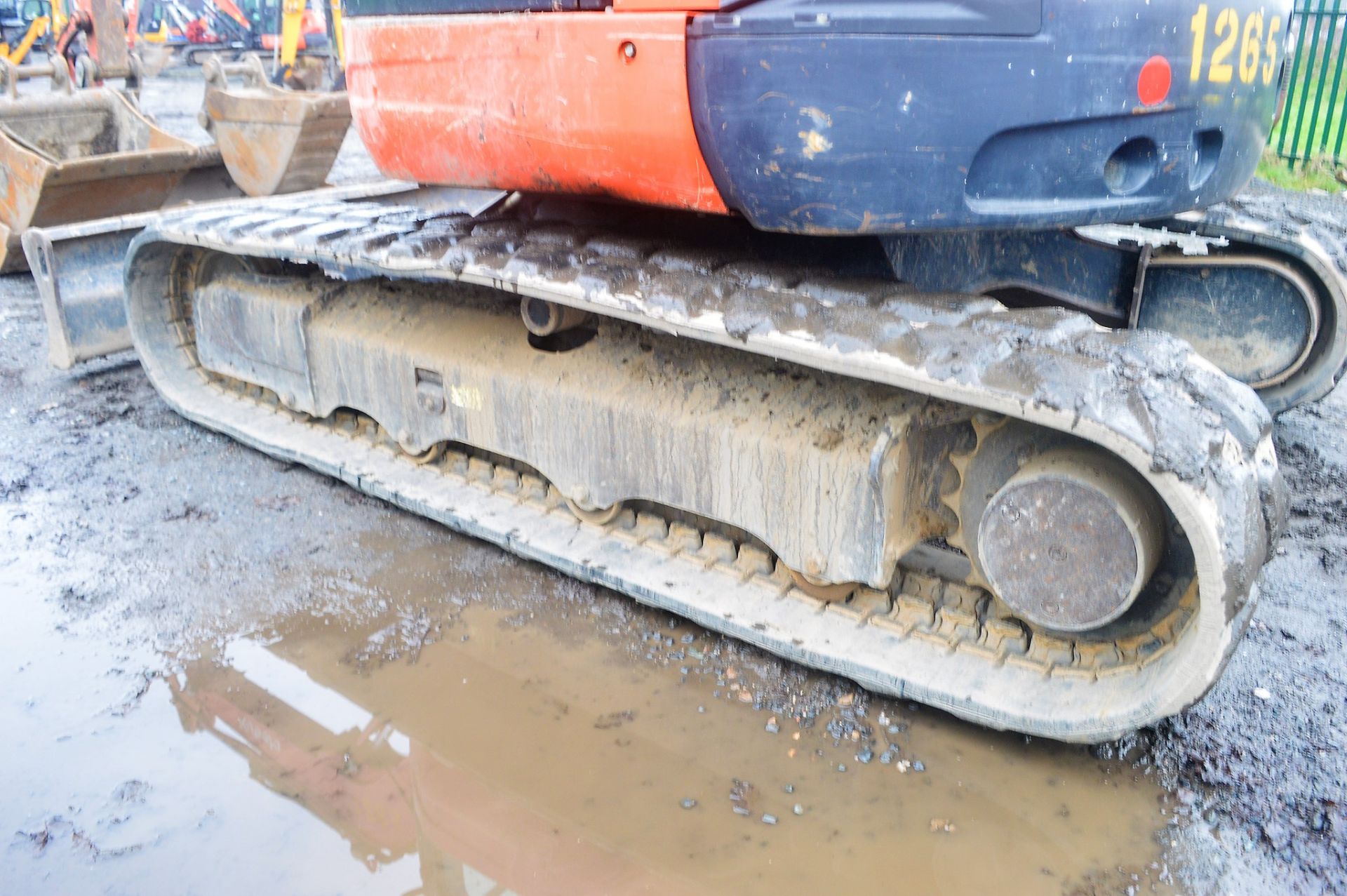 Kubota U48-4 4.8 tonne rubber tracked excavator Year: 2010 S/N: 50167 Recorded Hours: 5542 blade, - Image 6 of 11