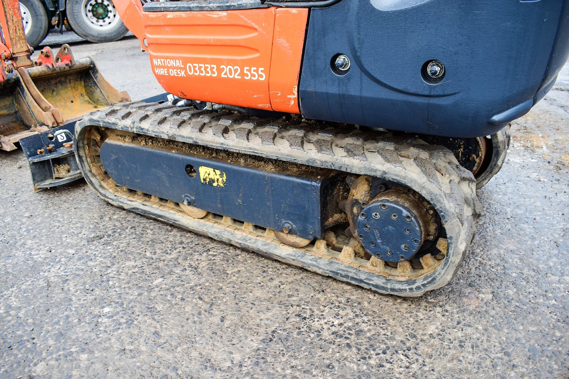 Kubota KX008-3 0.8 tonne rubber tracked micro excavator Year: 2017 S/N: 29294 Recorded Hours: 256 - Image 7 of 13