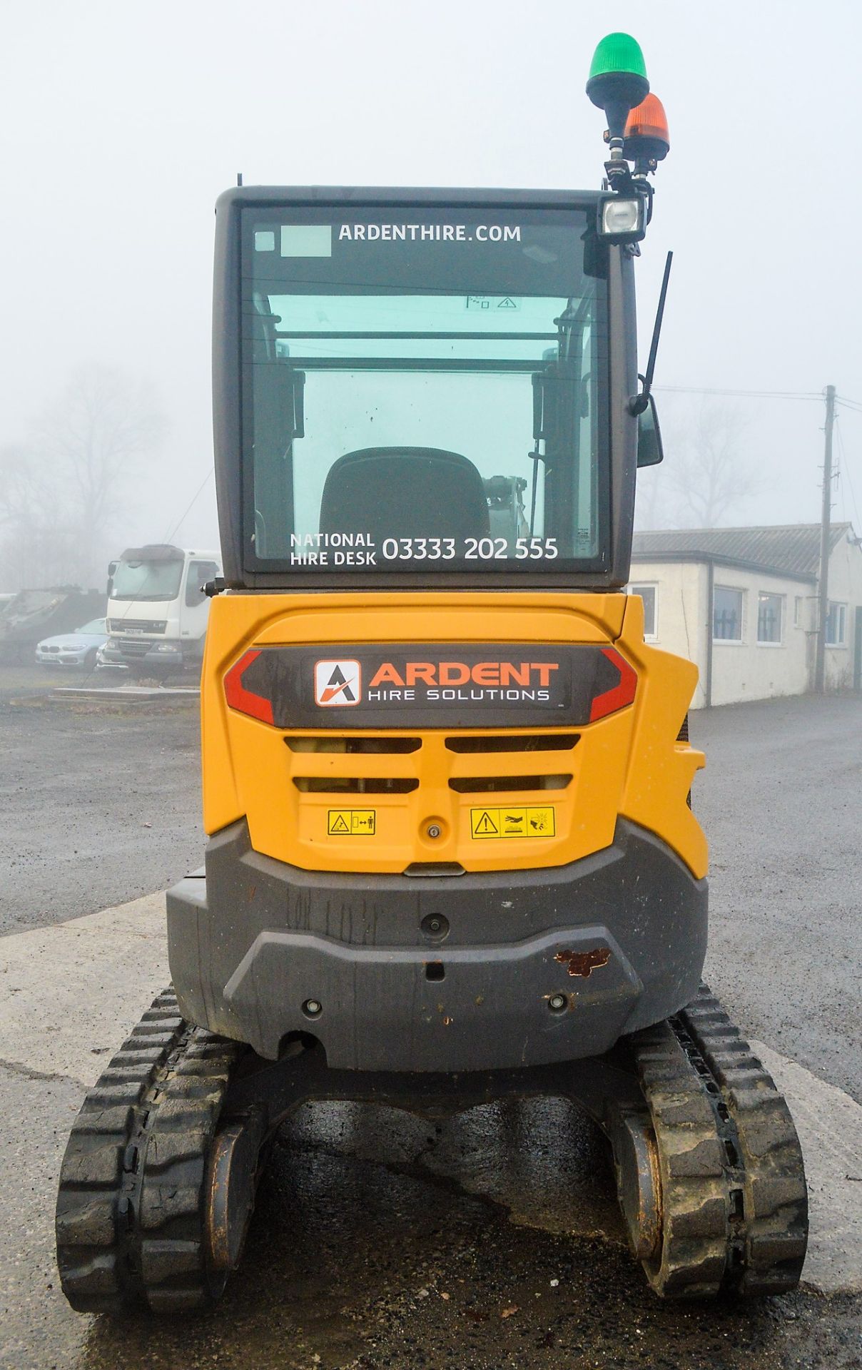 Volvo ECR 250 2.8 tonne rubber tracked mini excavator  Year: 2016 S/N: 4426 Recorded Hours: 1086 - Image 6 of 12