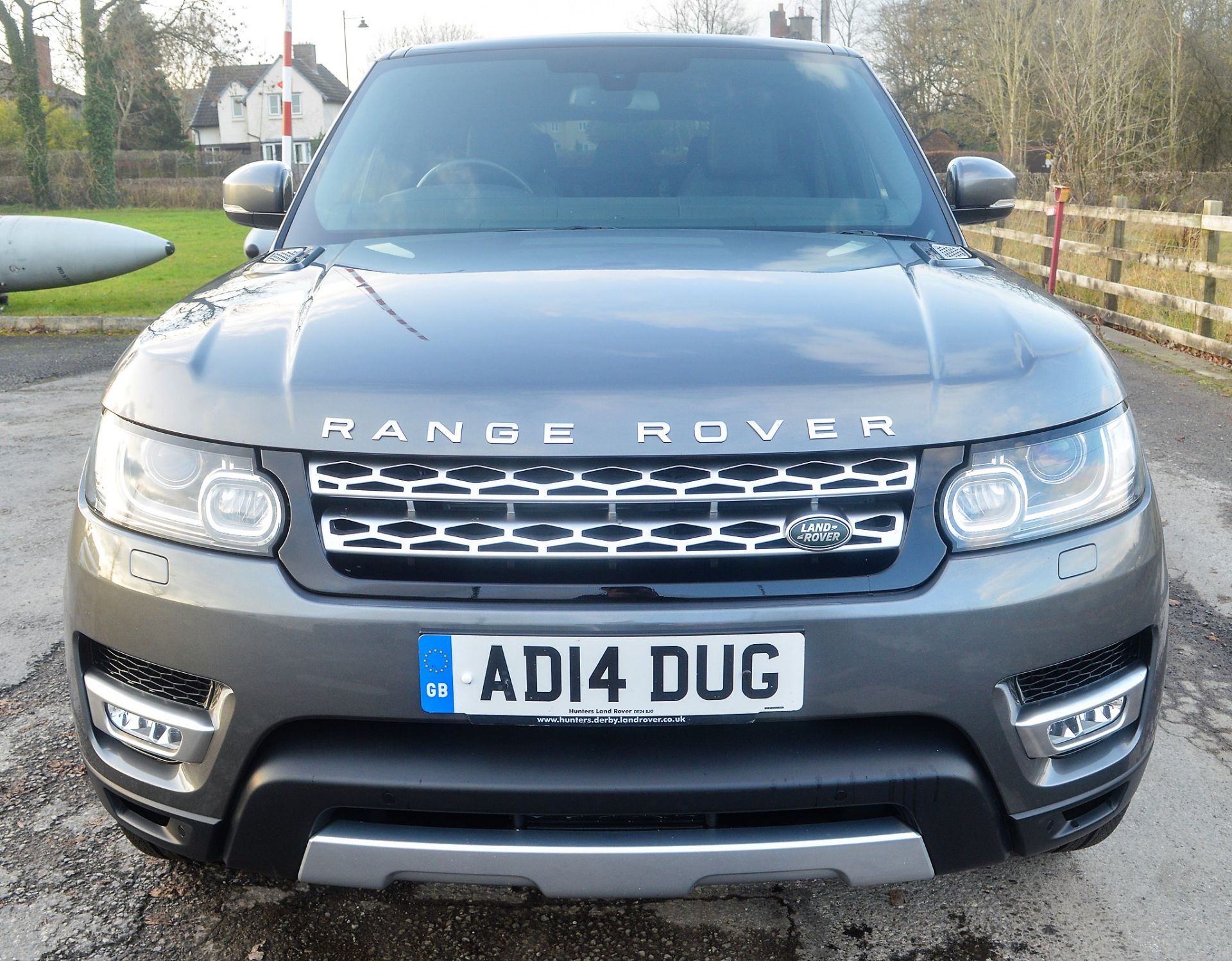 Range Rover Sport HSE SDV6 diesel estate SUV Registration Number: AD14 DUG Date of Registration: - Image 5 of 12