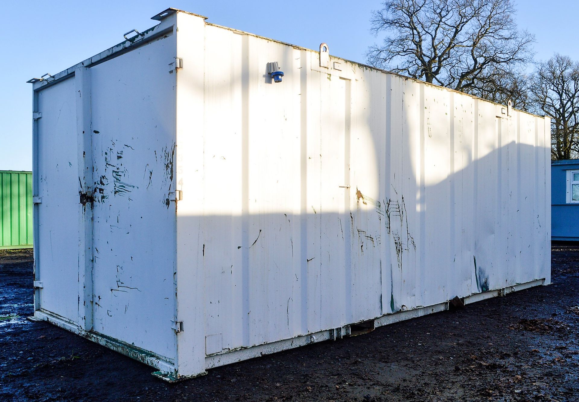 21 ft x 9 ft steel store site unit A555354 ** No keys (padlock type lock) but unlocked **