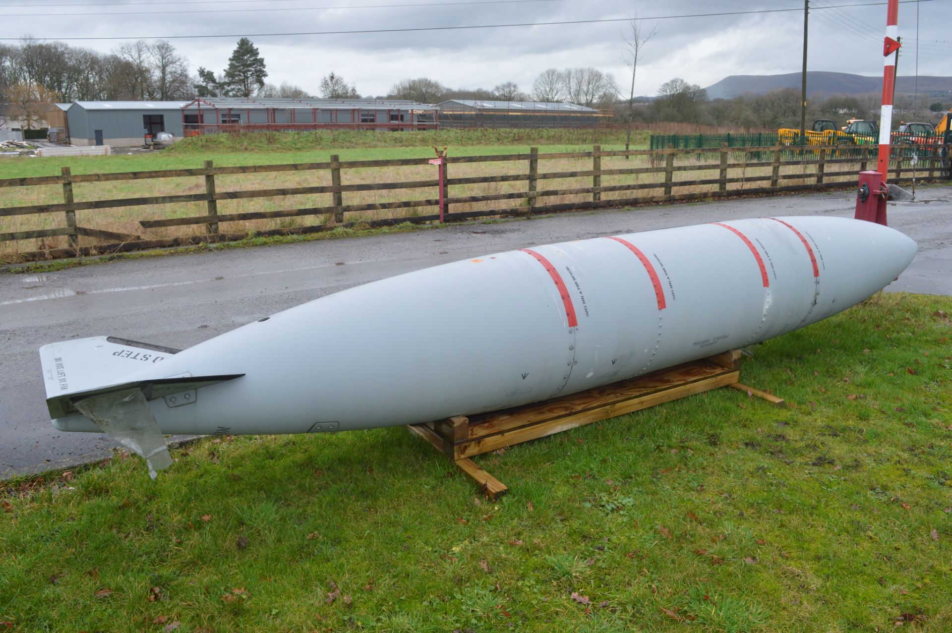 Panavia Tornado GR4 Fuselage fuel drop tank - Image 2 of 2