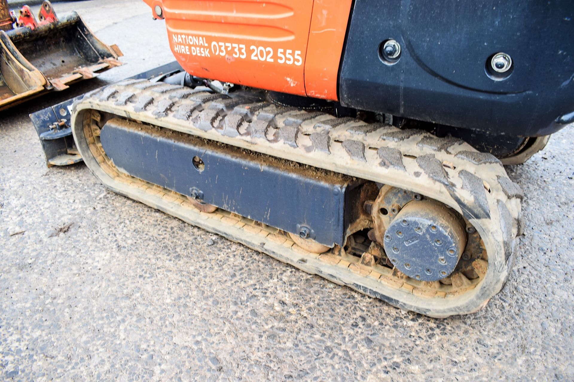 Kubota KX008-3 0.8 tonne rubber tracked micro excavator Year: 2017 S/N: 29295 Recorded Hours: 337 - Image 8 of 13