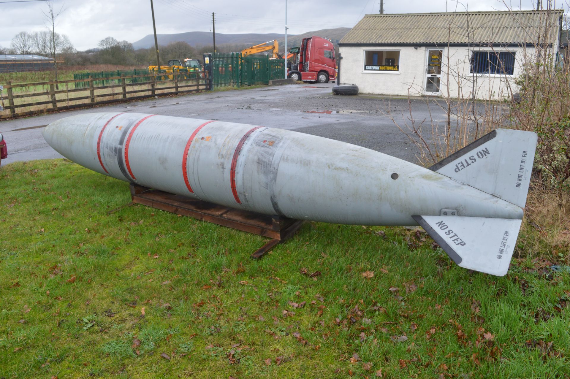 Panavia Tornado GR4 Fuselage fuel drop tank - Image 2 of 2