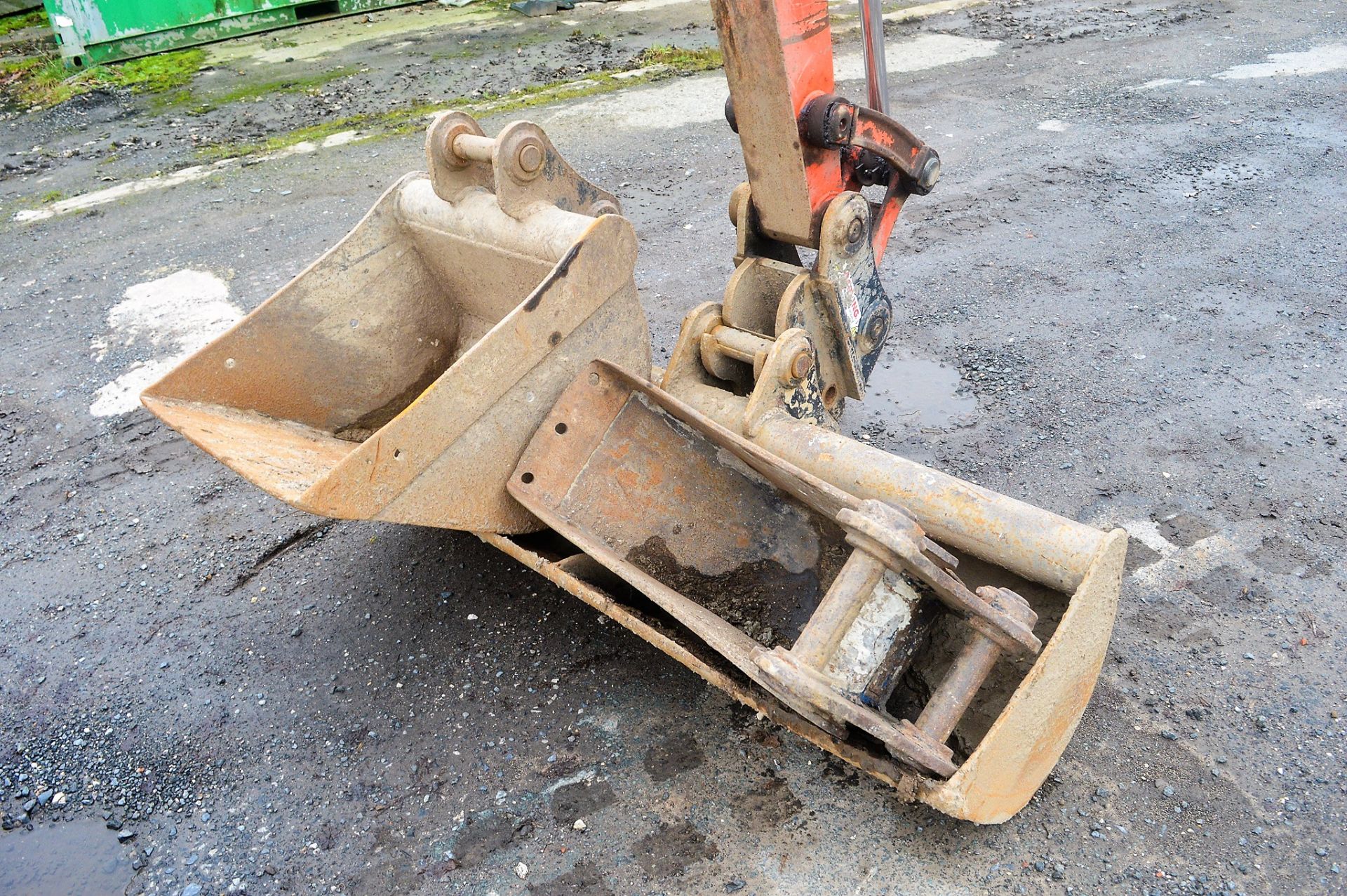 Kubota U48-4 4.8 tonne rubber tracked excavator Year: 2010 S/N: 50161 Recorded Hours: 5923 blade, - Image 9 of 12