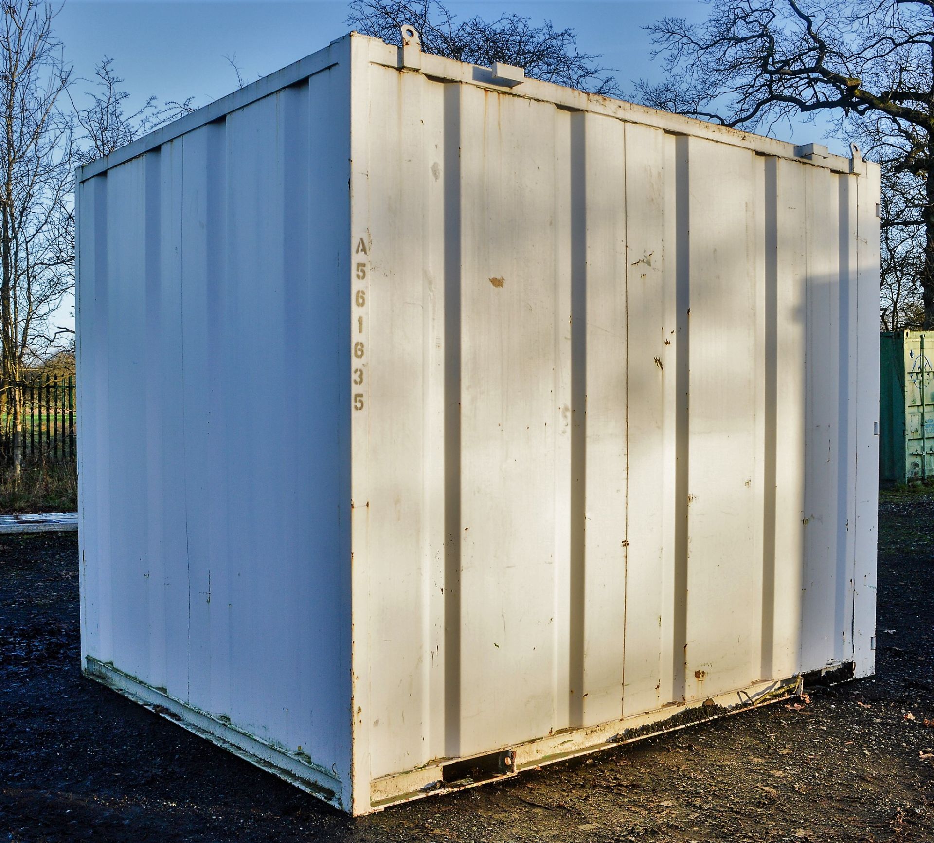 10 ft x 8 ft steel store site unit c/w keys A561635 - Image 4 of 5