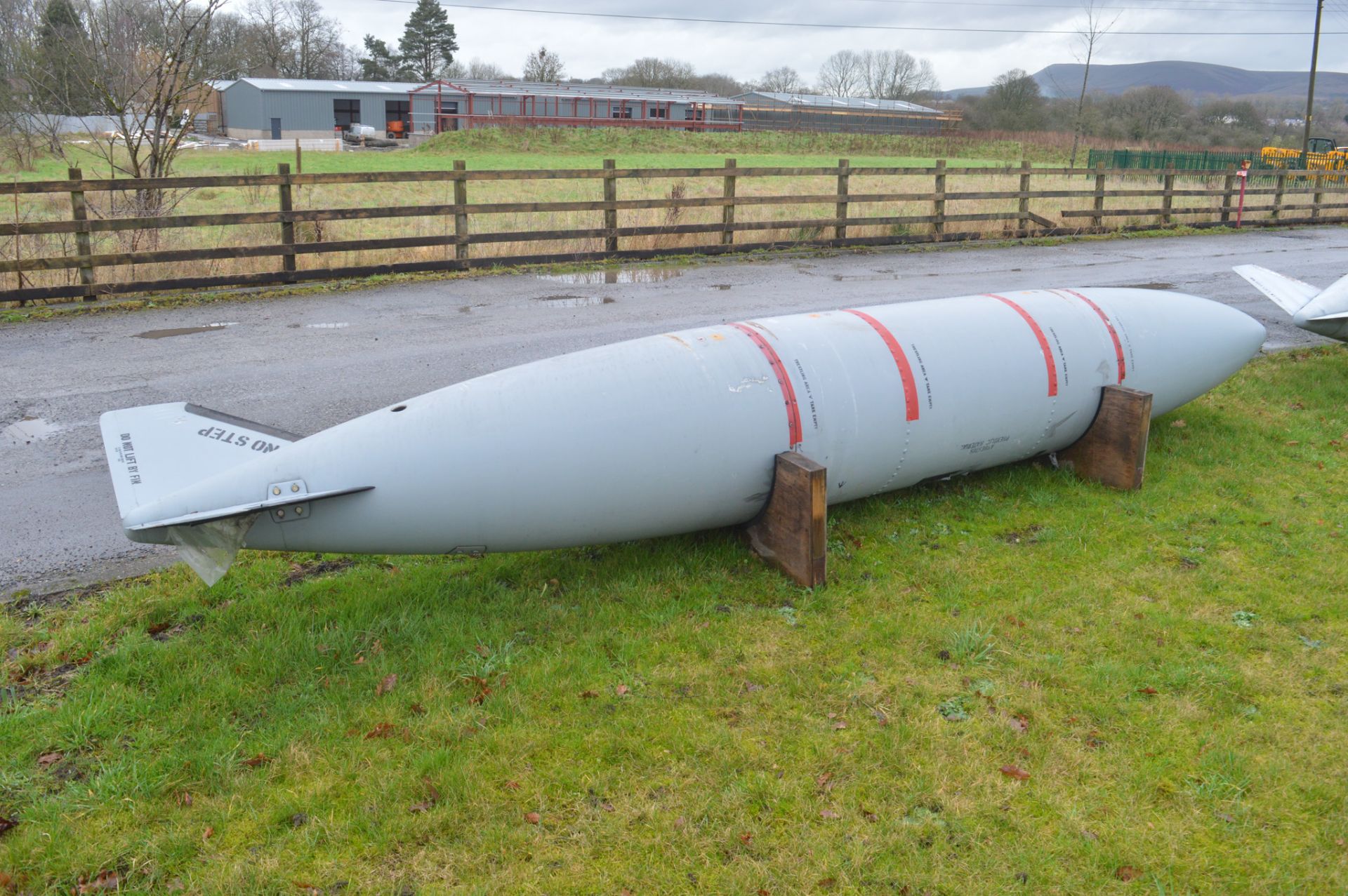 Panavia Tornado GR4 Fuselage fuel drop tank - Image 2 of 2