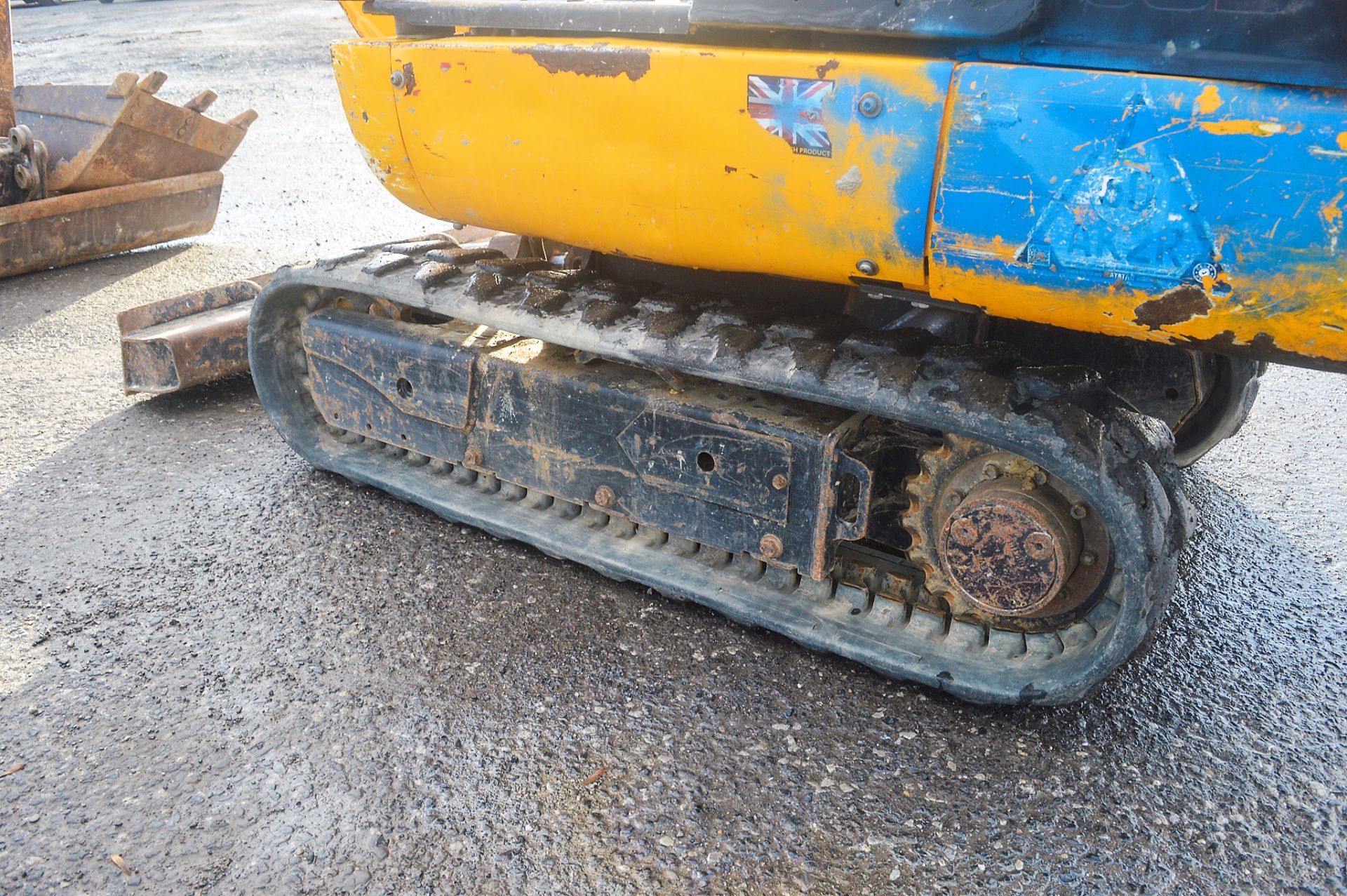 JCB 801.4 CTS 1.5 tonne rubber tracked mini excavator Year: 2014 S/N: 2070309 Recorded Hours: 1202 - Image 8 of 12