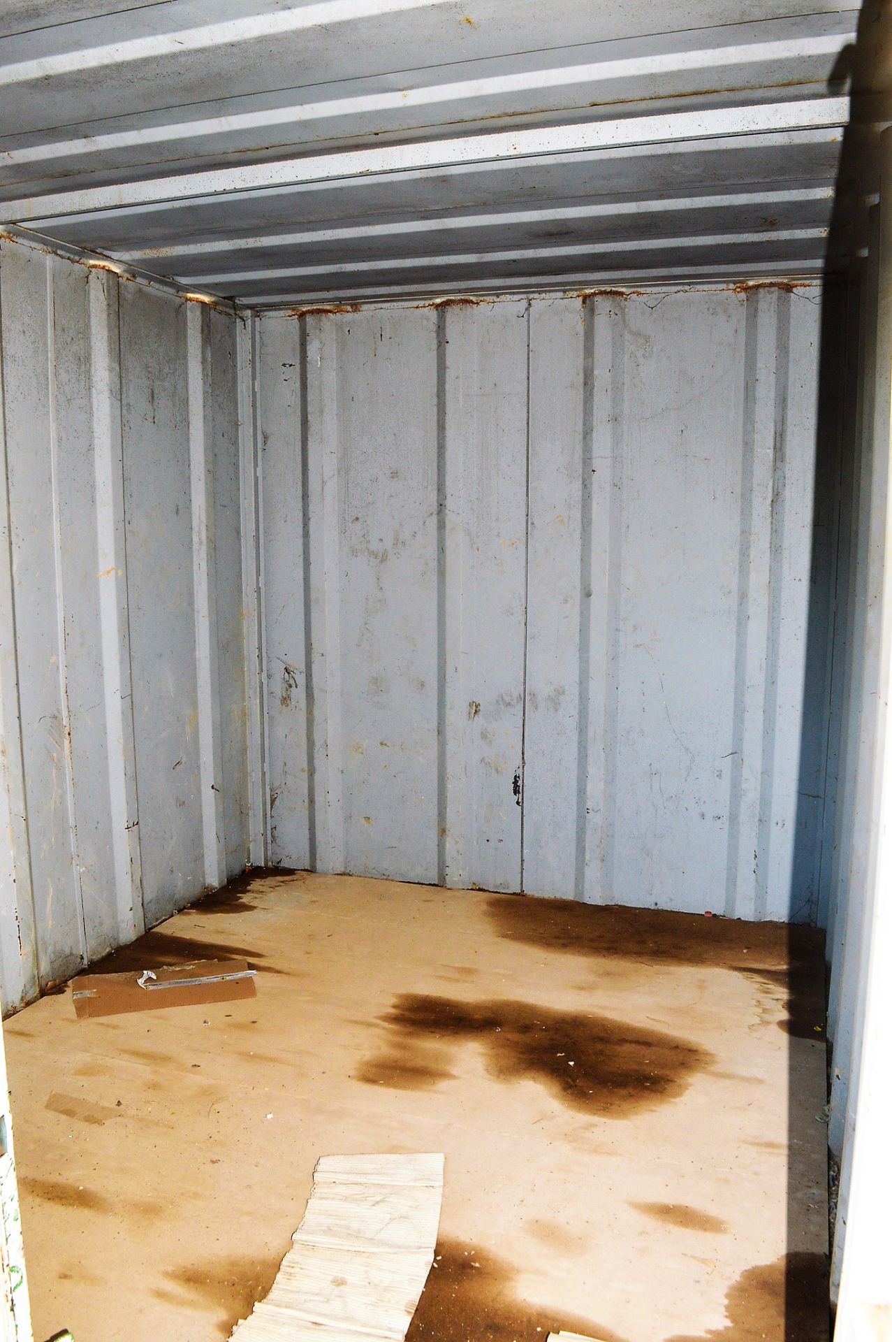 10 ft x 8 ft steel store site unit c/w keys A561635 - Image 5 of 5