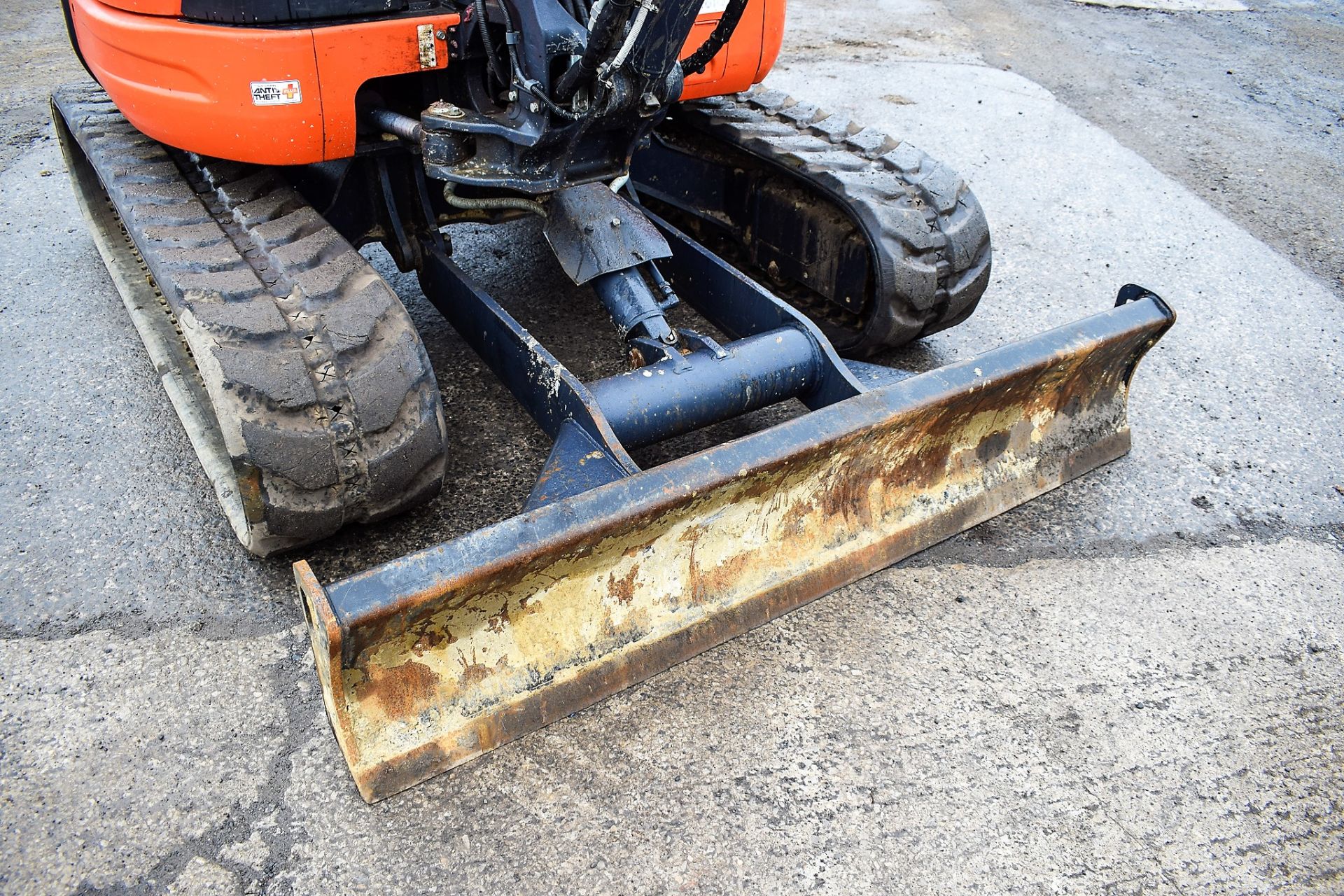 Kubota U48-4 4.8 tonne rubber tracked excavator Year: 2015 S/N: 52988 Recorded Hours: 923 blade, - Image 10 of 14